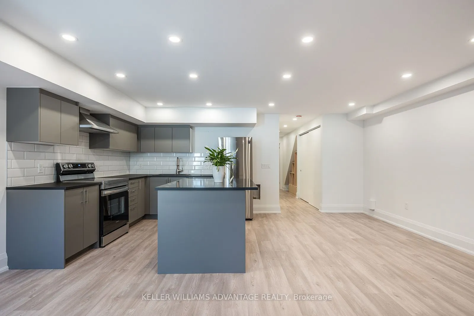 40 Sarah Ashbridge Avenue, #Lower