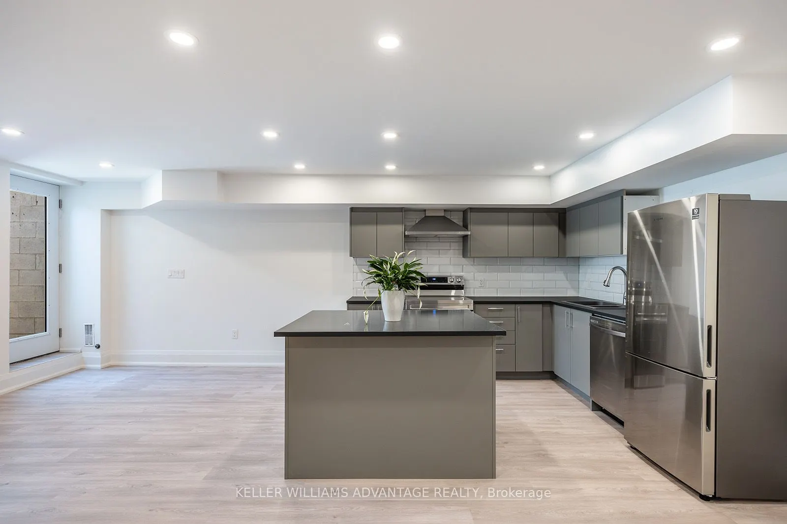 40 Sarah Ashbridge Avenue, #Lower
