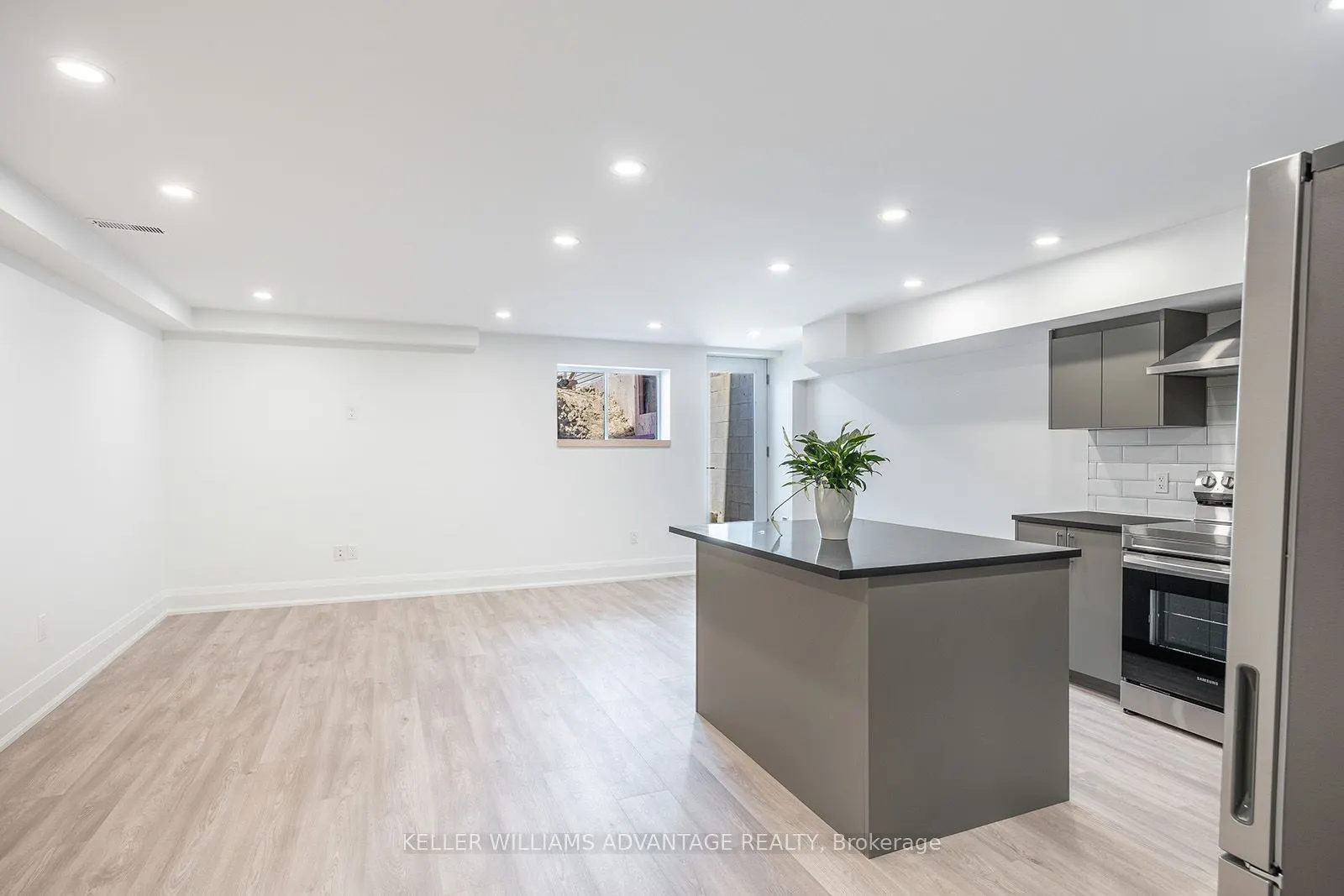40 Sarah Ashbridge Avenue, #Lower