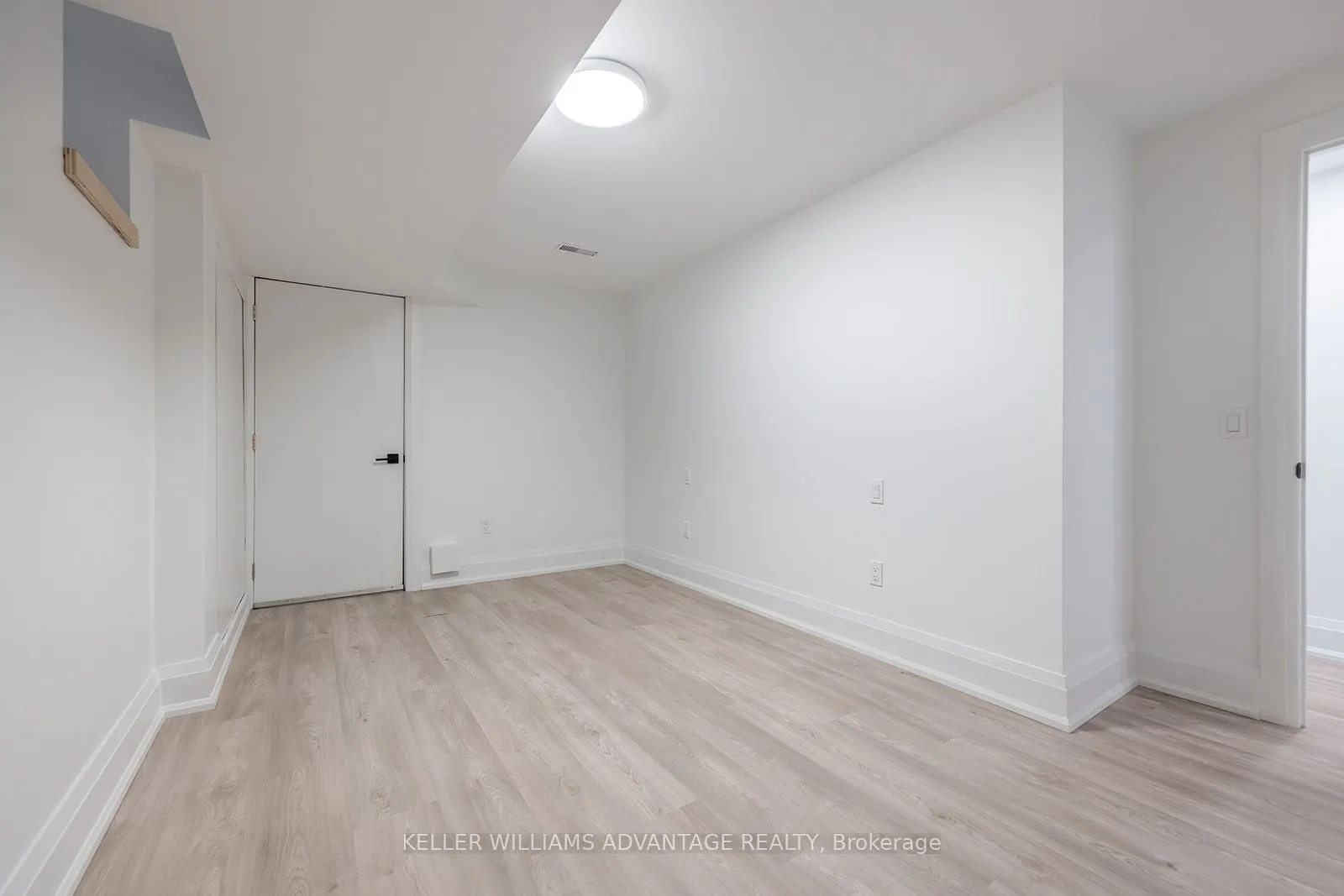 40 Sarah Ashbridge Avenue, #Lower