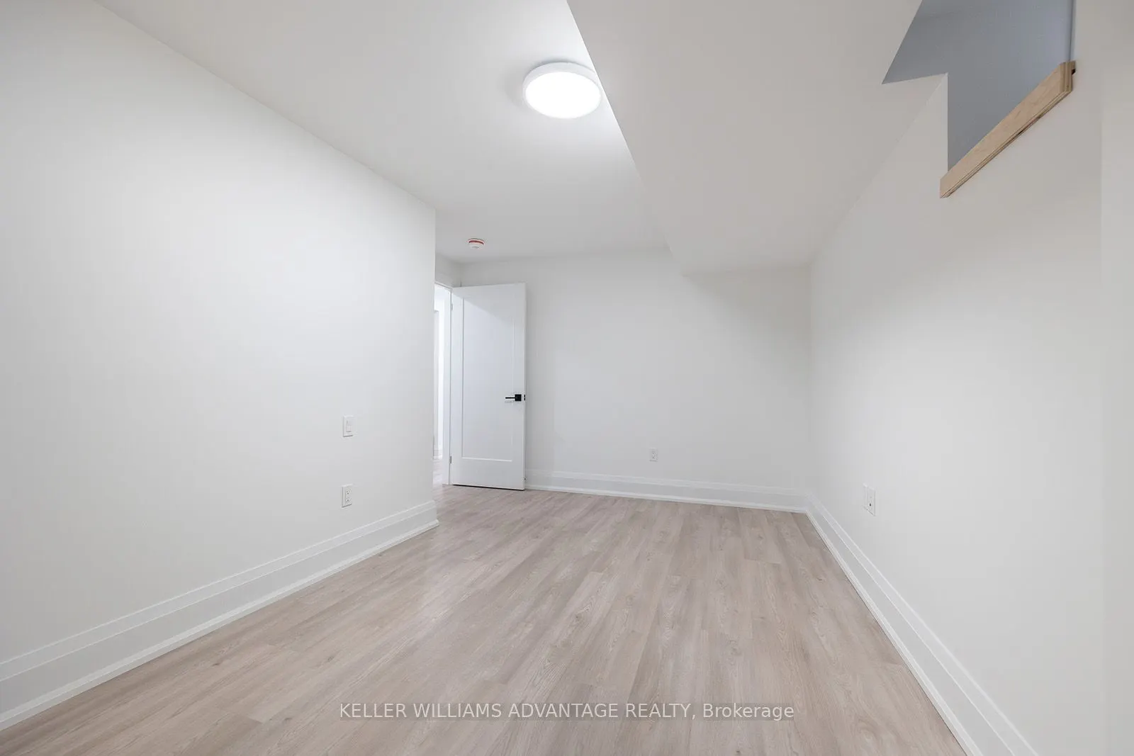 40 Sarah Ashbridge Avenue, #Lower