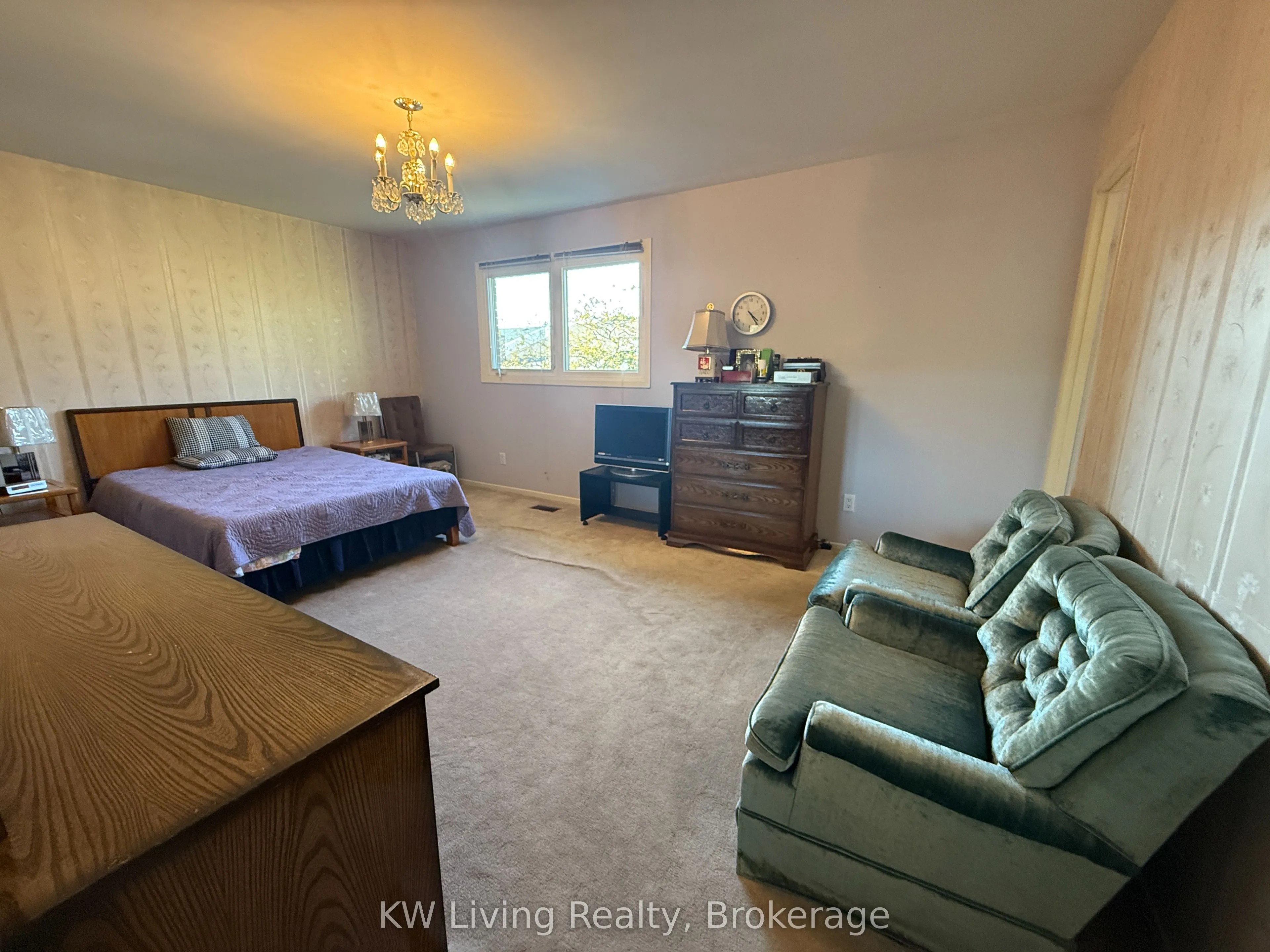142 Alexmuir Boulevard