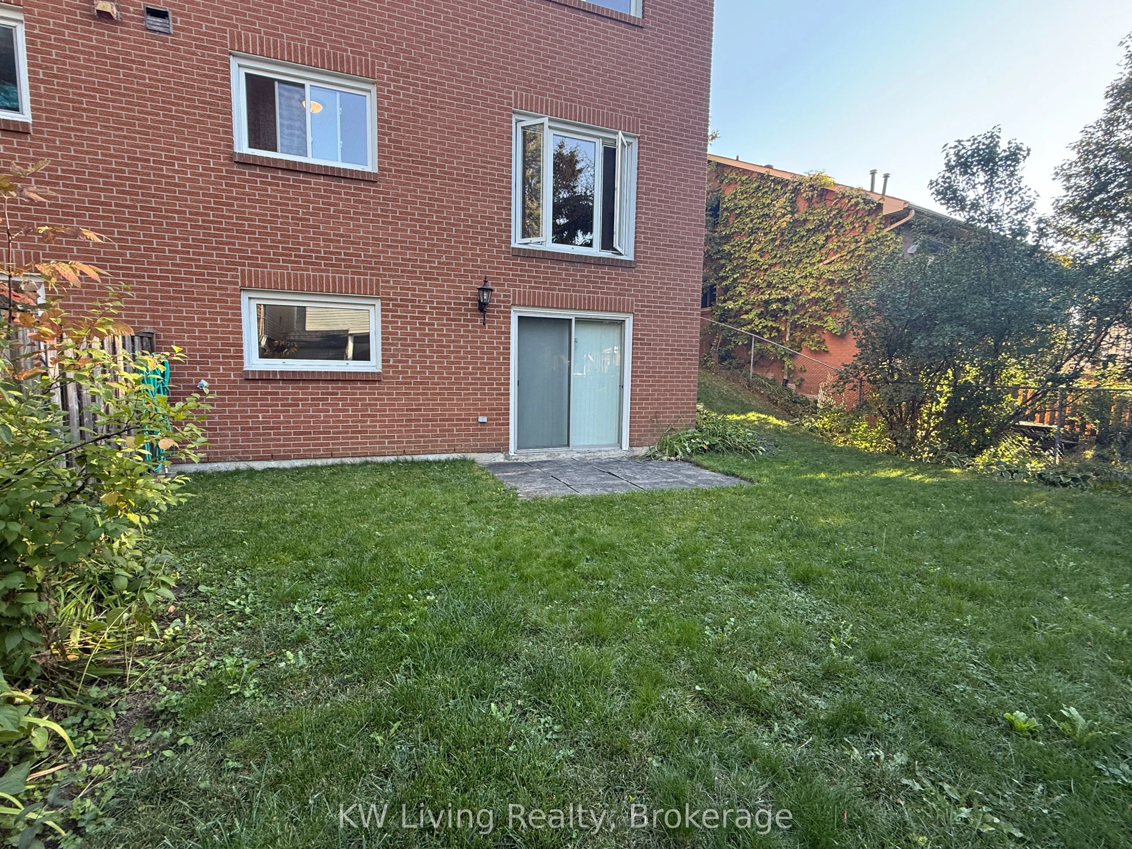 142 Alexmuir Boulevard