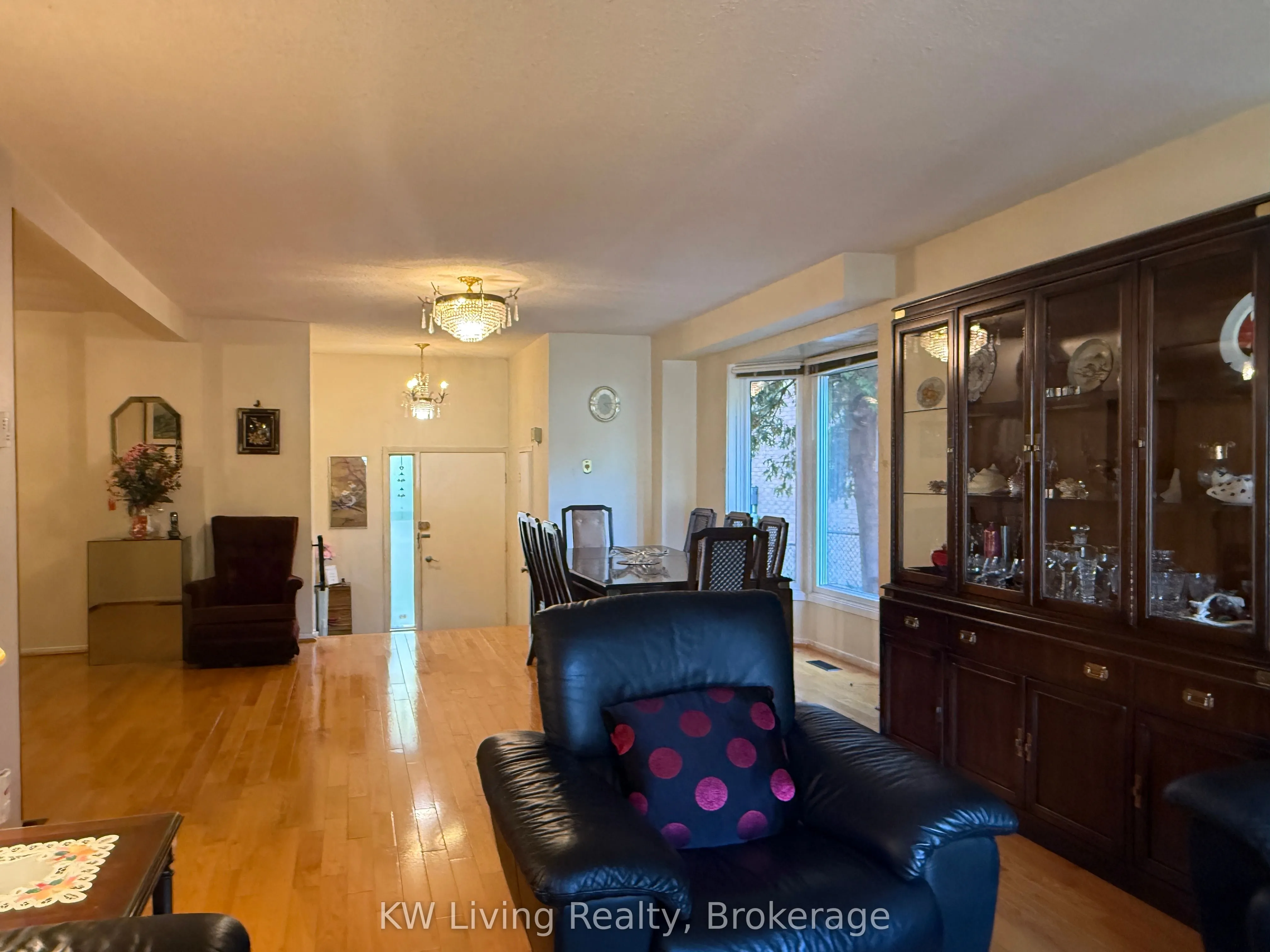 142 Alexmuir Boulevard