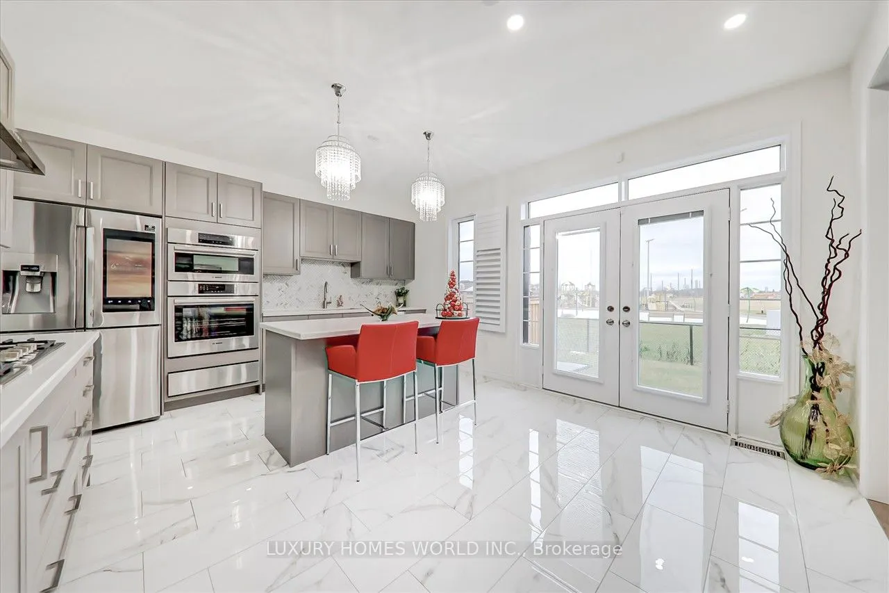 16 Capstan Court
