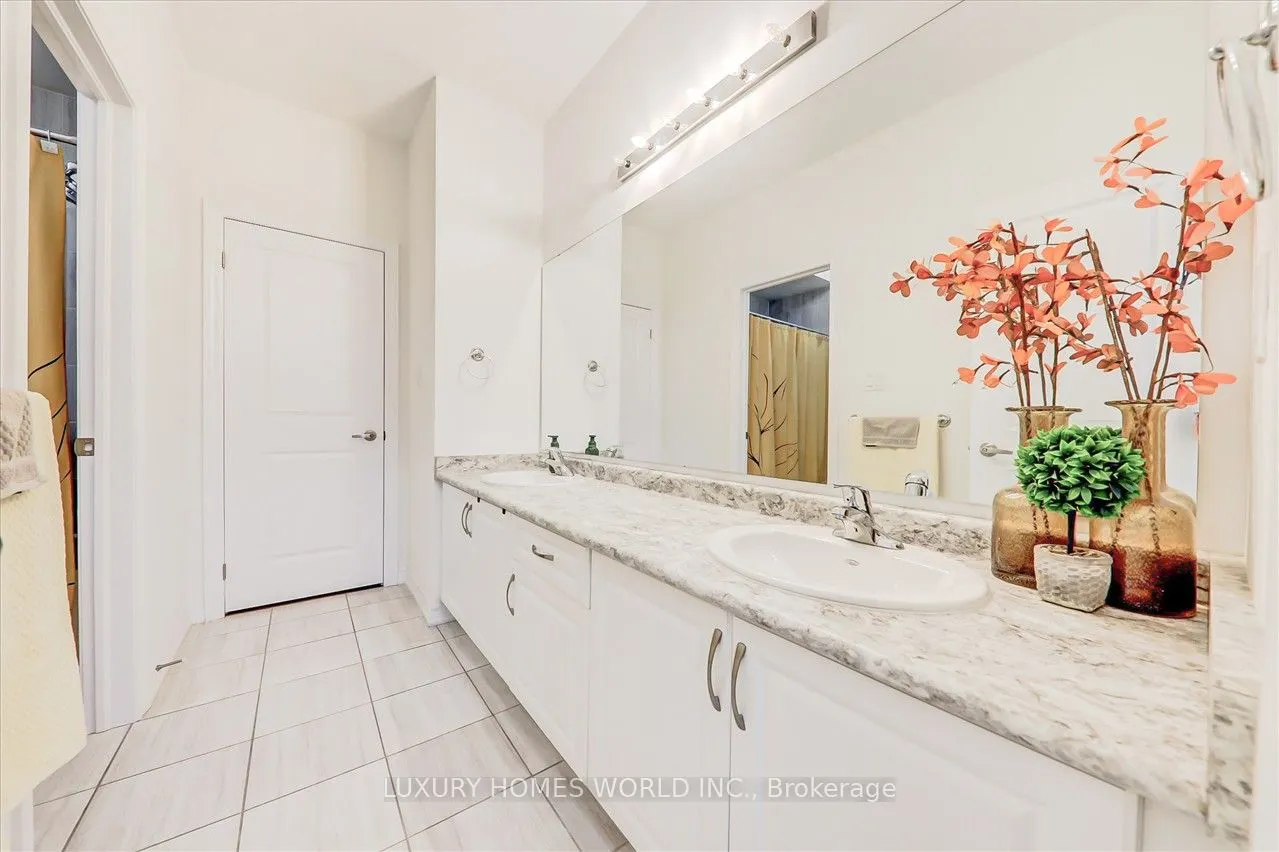 16 Capstan Court