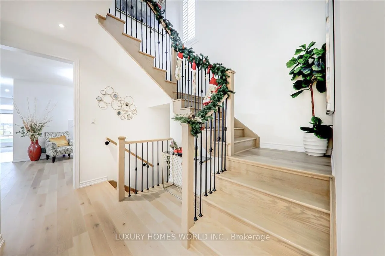 16 Capstan Court