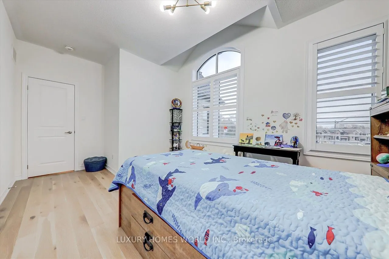 16 Capstan Court