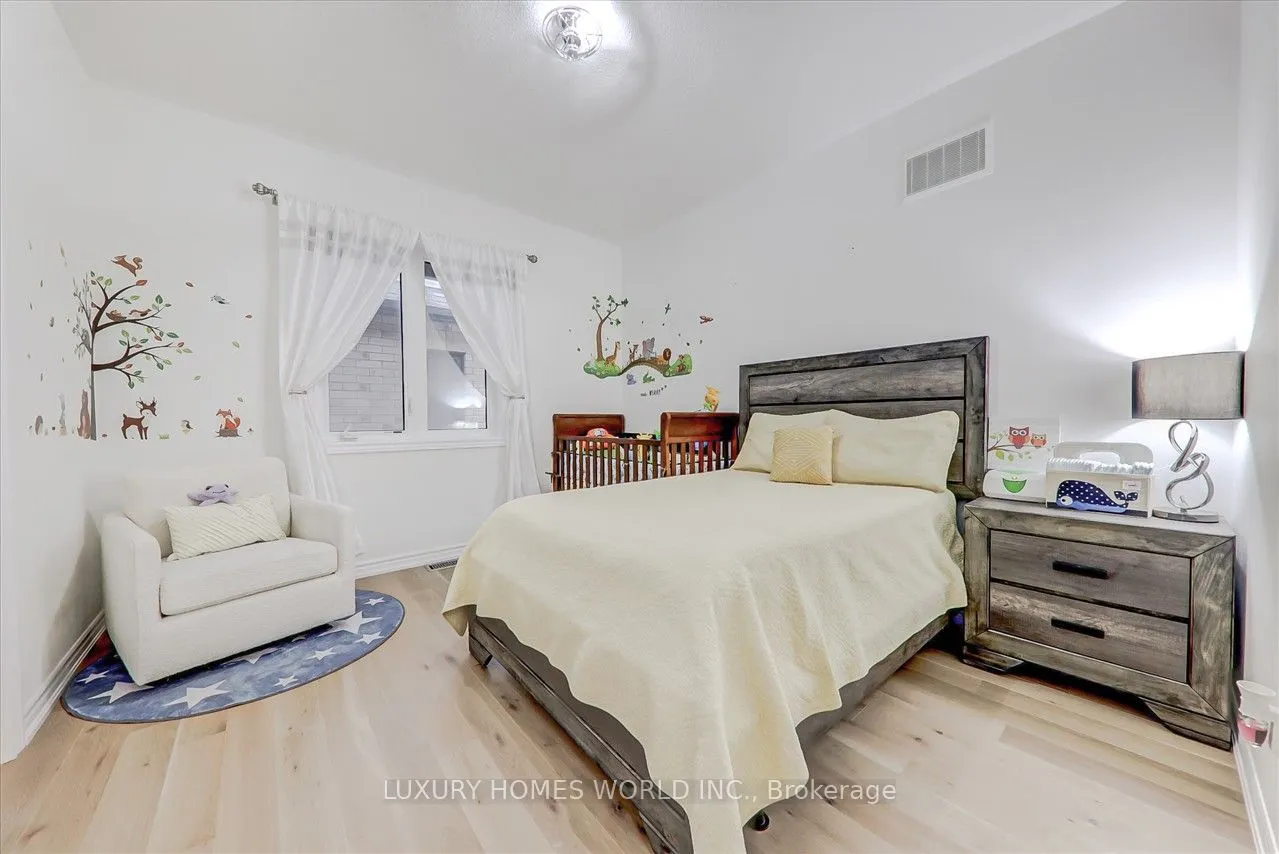 16 Capstan Court