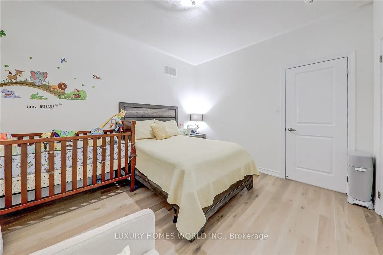 16 Capstan Court