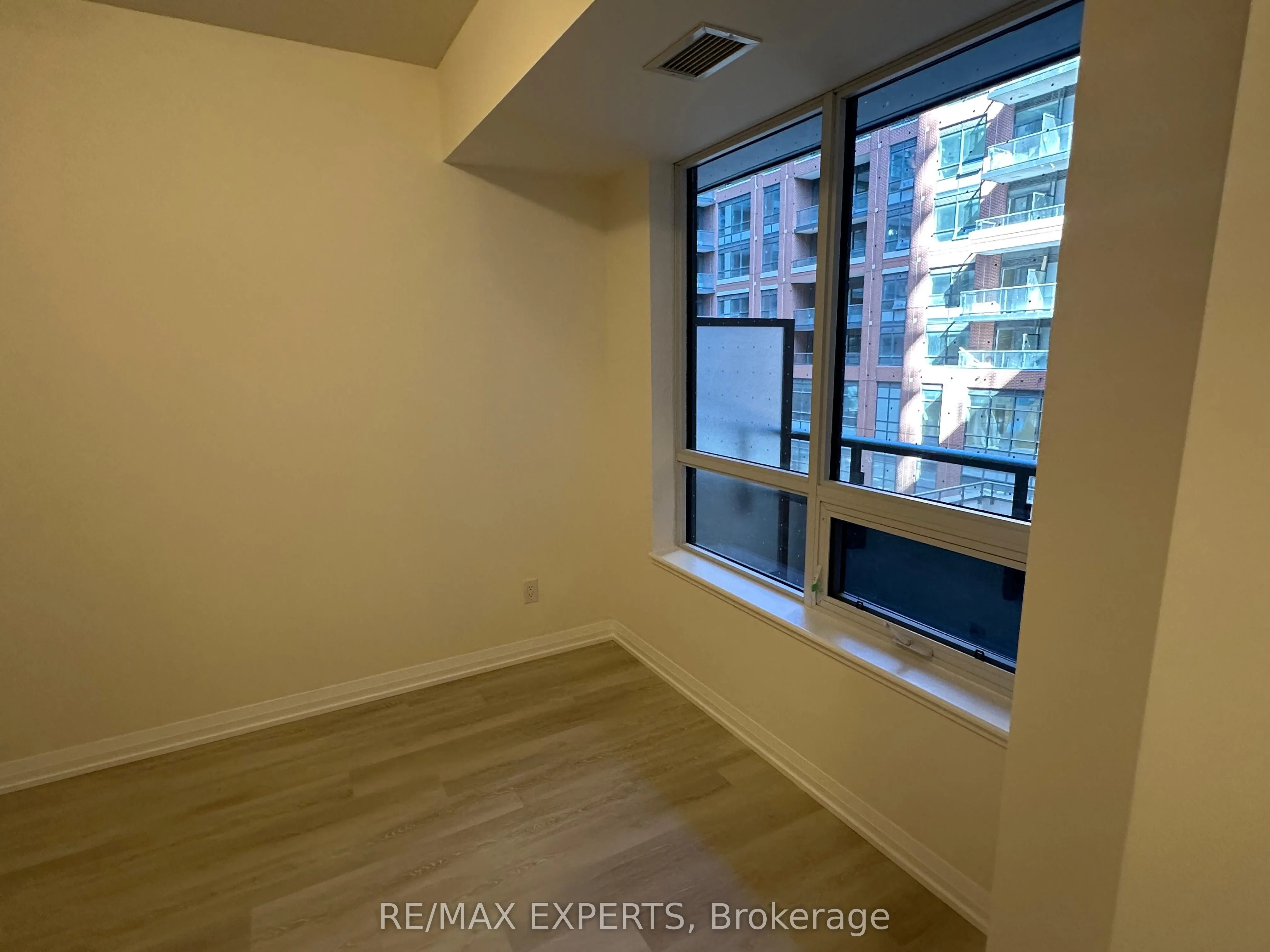 3260 Sheppard Avenue E, #308