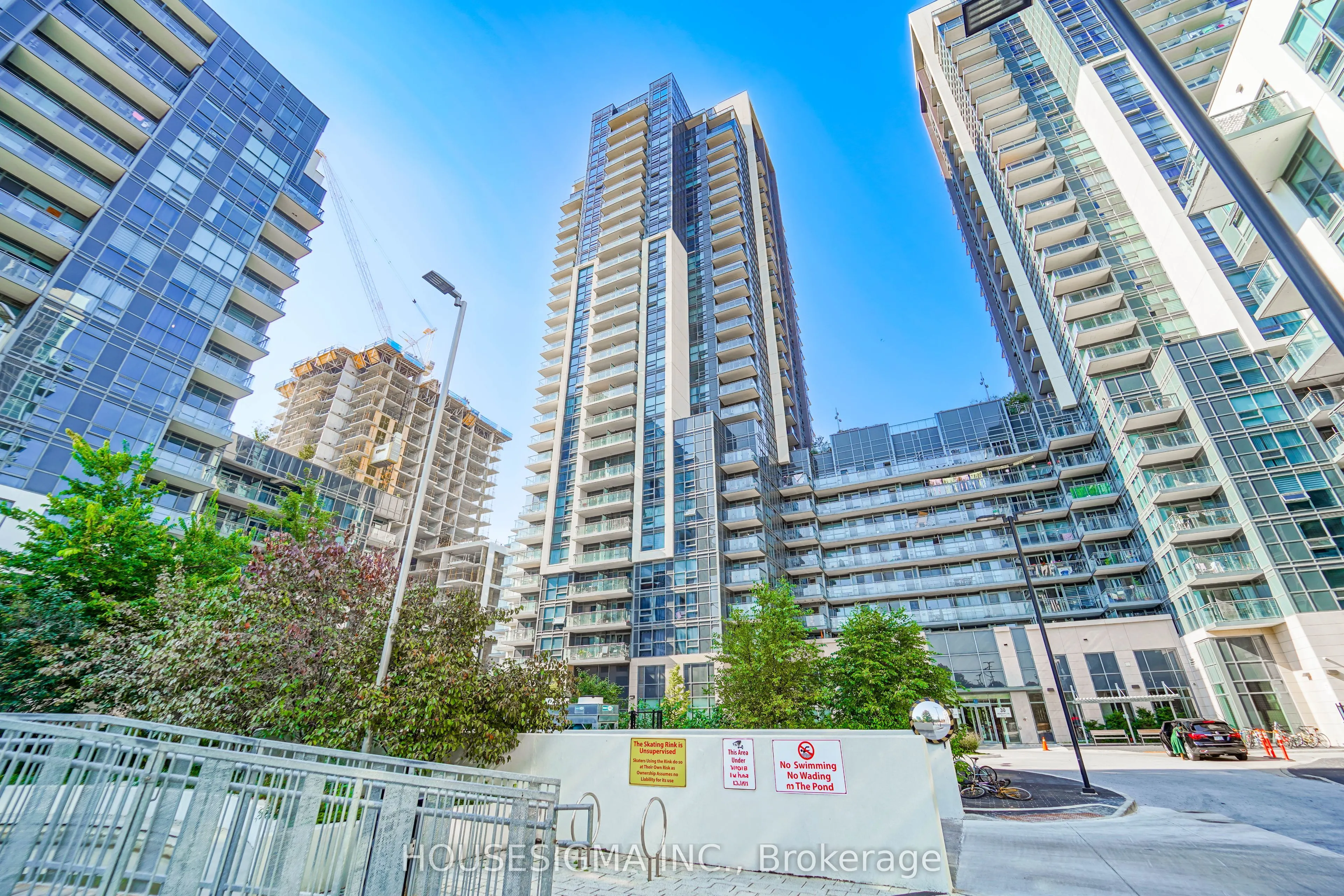 20 Meadowglen Place, #226