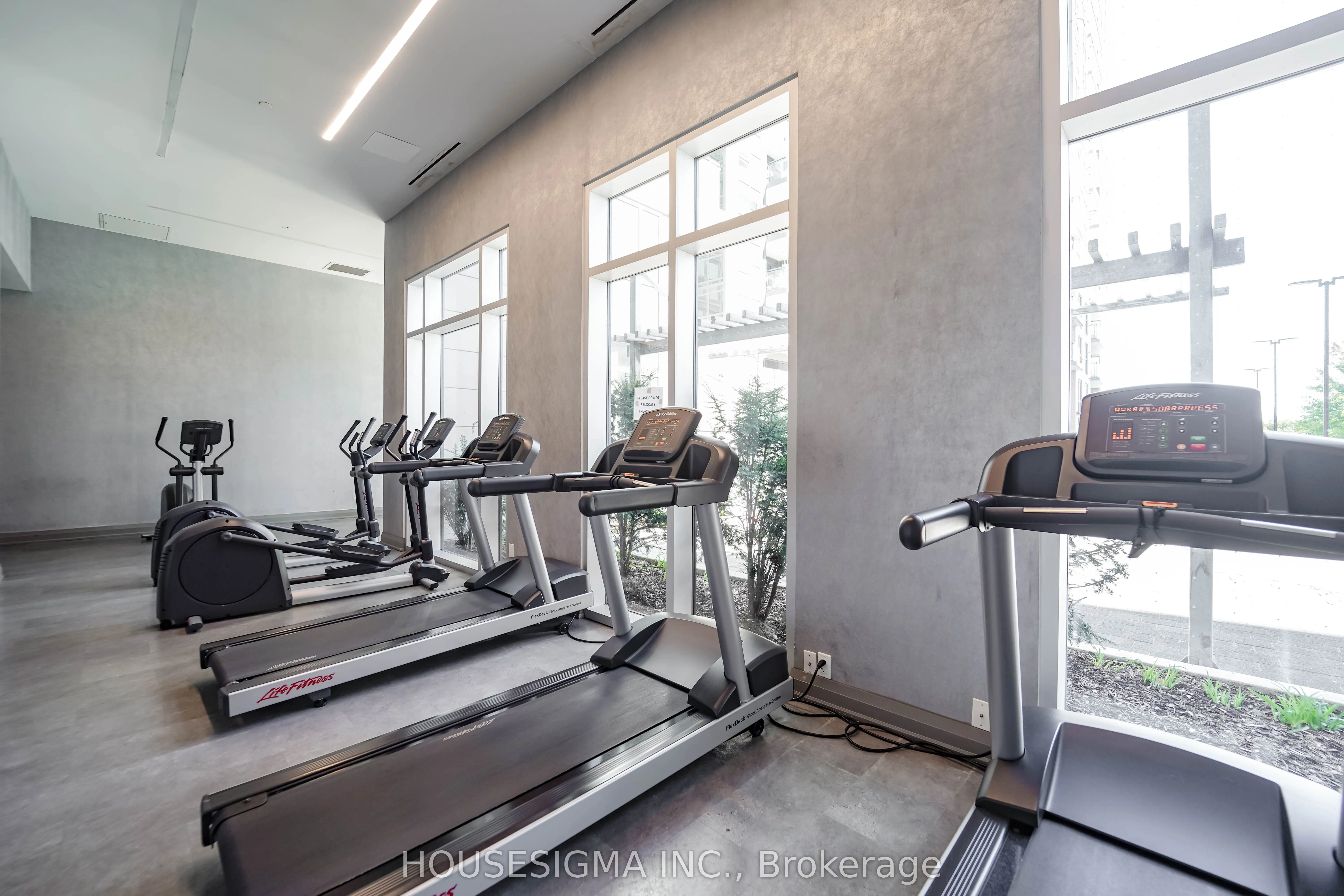20 Meadowglen Place, #226