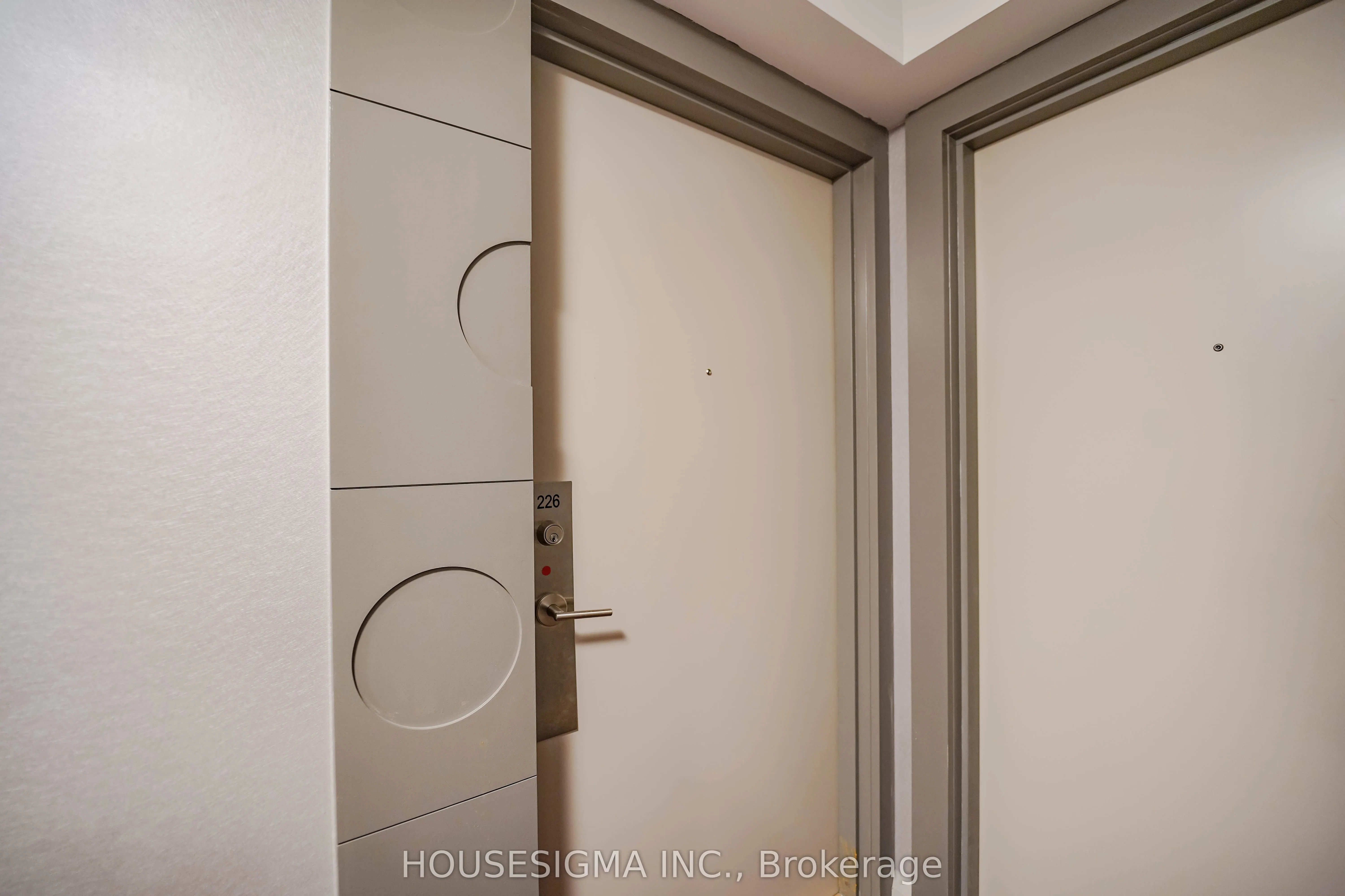 20 Meadowglen Place, #226