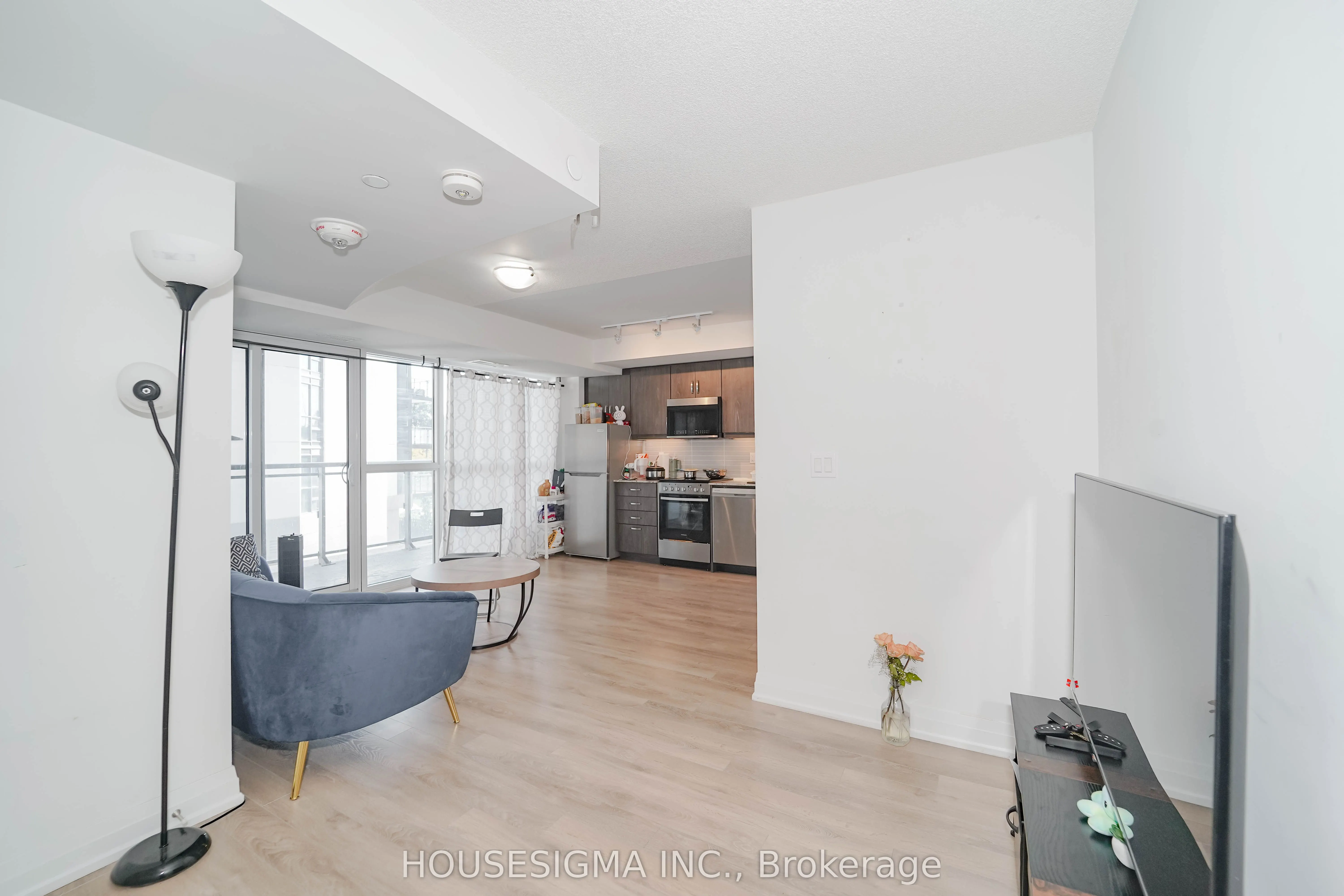 20 Meadowglen Place, #226
