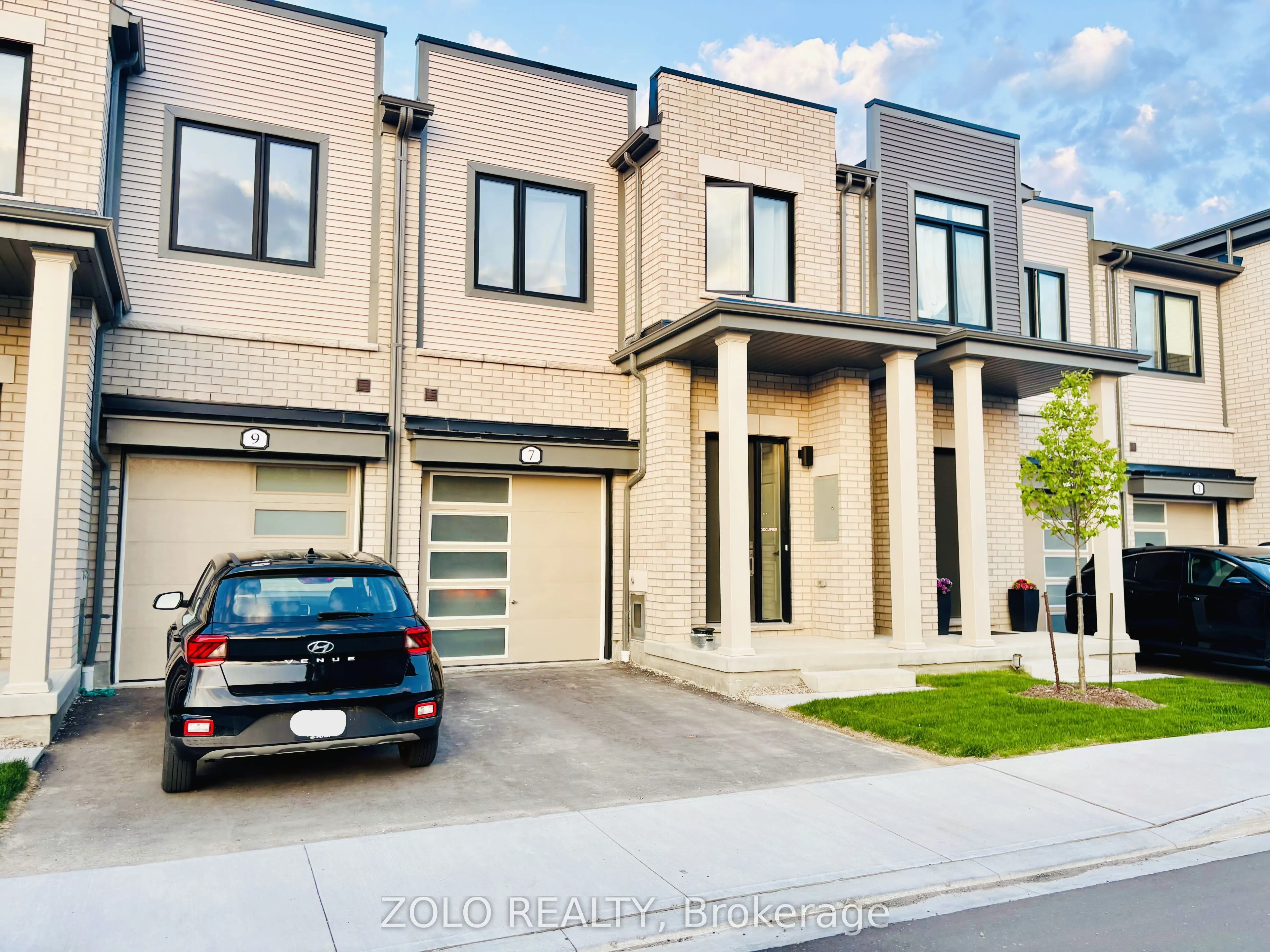 7 Sorbara Way