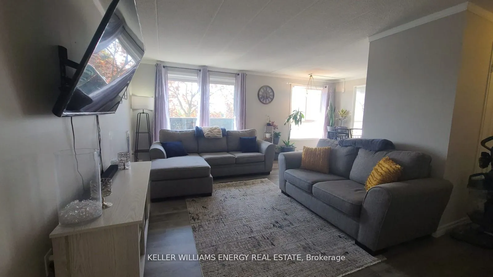 43 Taunton Road E, #48