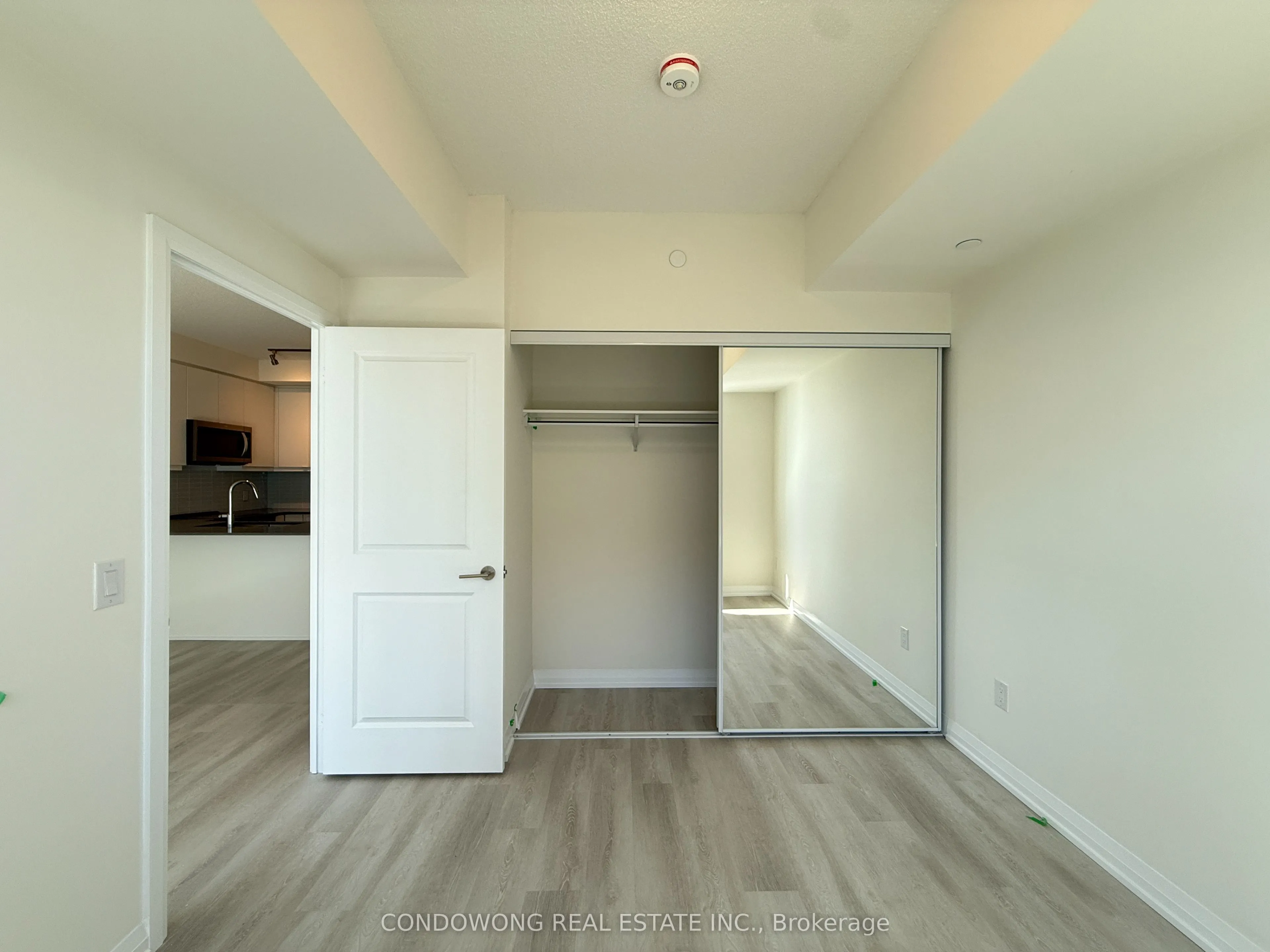 3270 Sheppard Avenue, #823