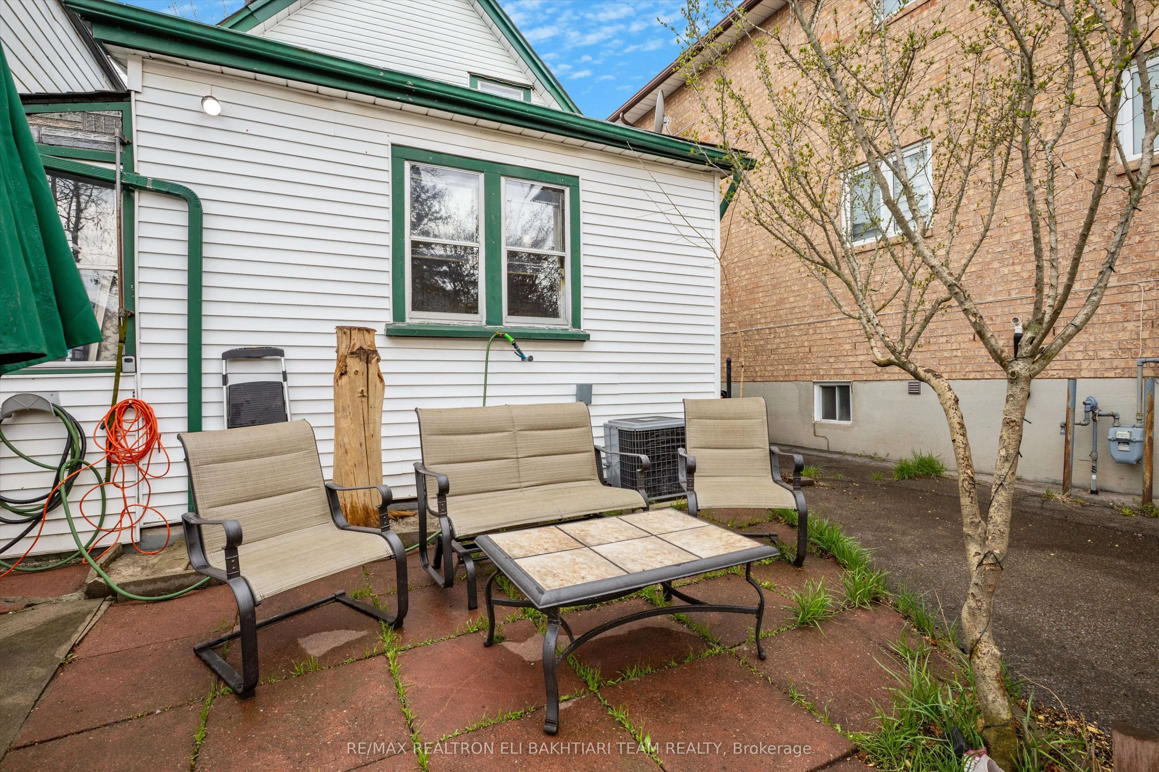 43 King Edward Avenue
