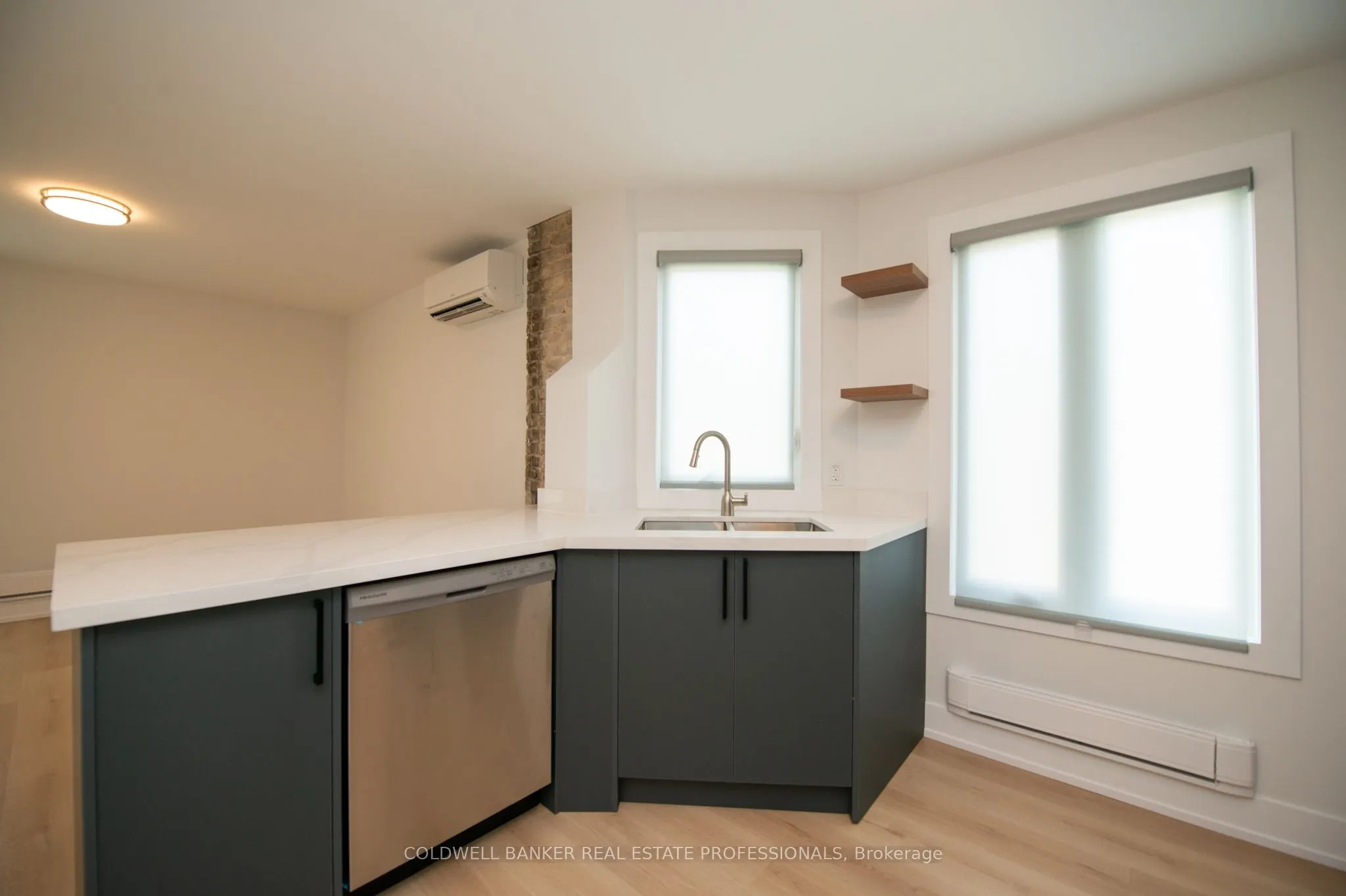214 Simpson Avenue, #Upper