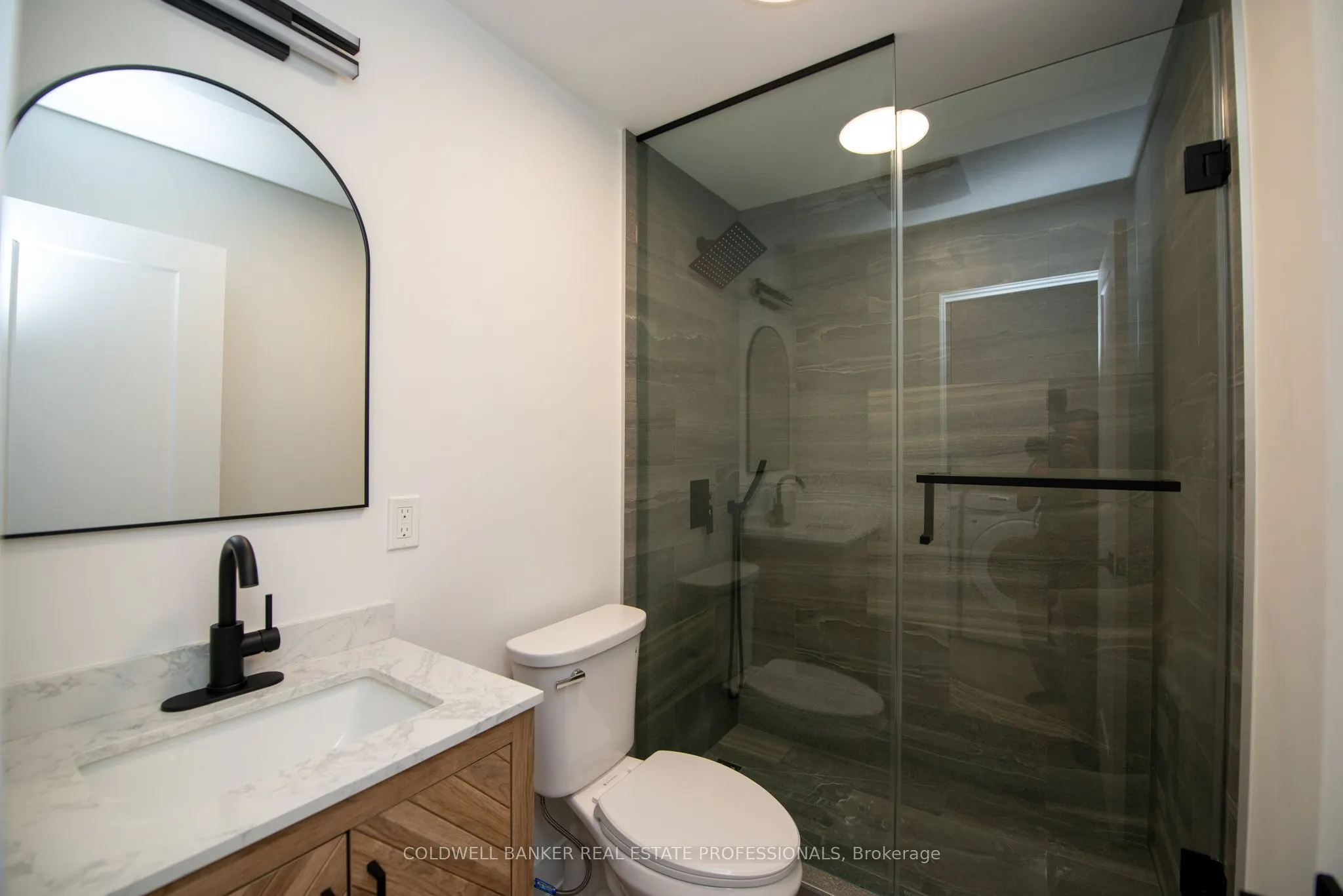 214 Simpson Avenue, #Upper