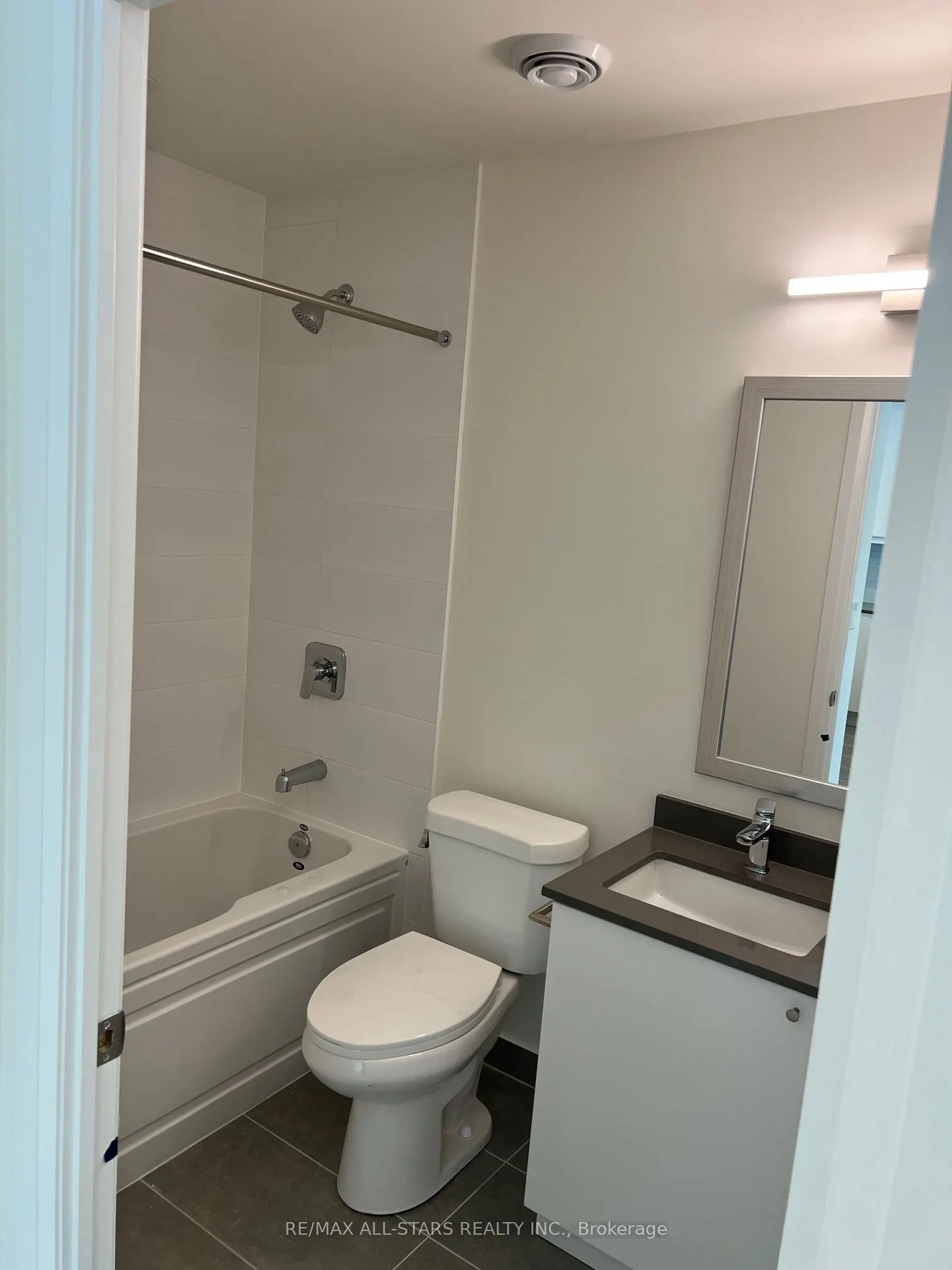 3270 Sheppard Avenue E, #324