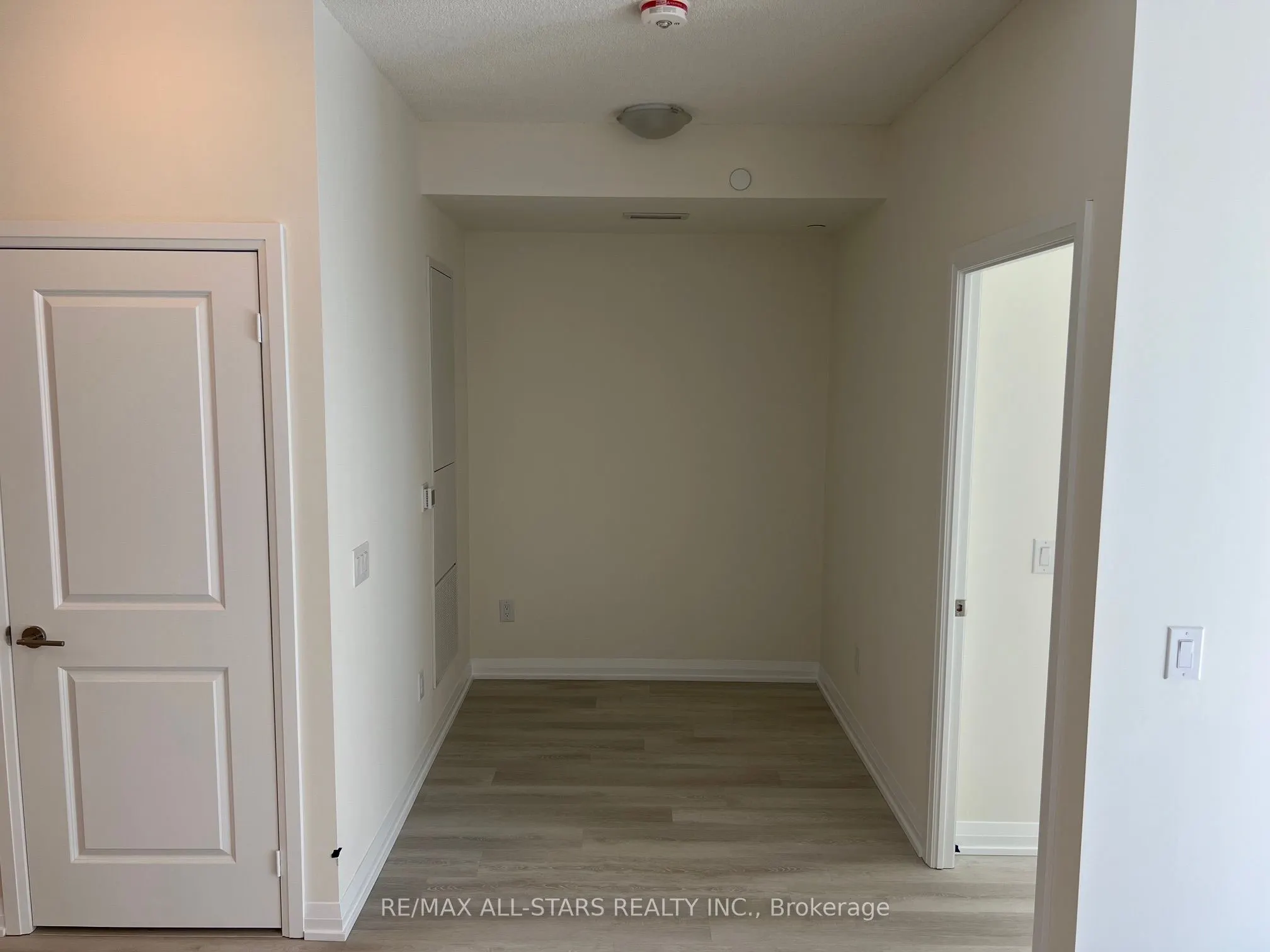 3270 Sheppard Avenue E, #324