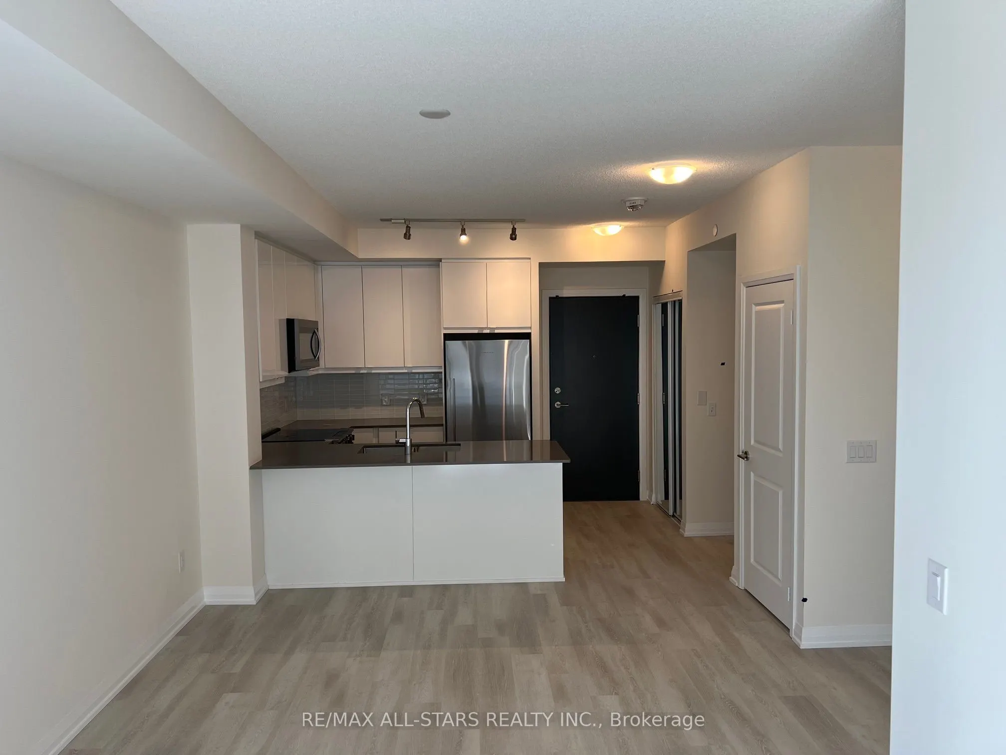 3270 Sheppard Avenue E, #324