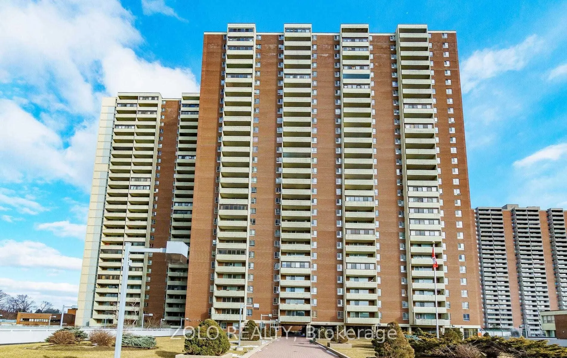 5 Massey Square, #1801