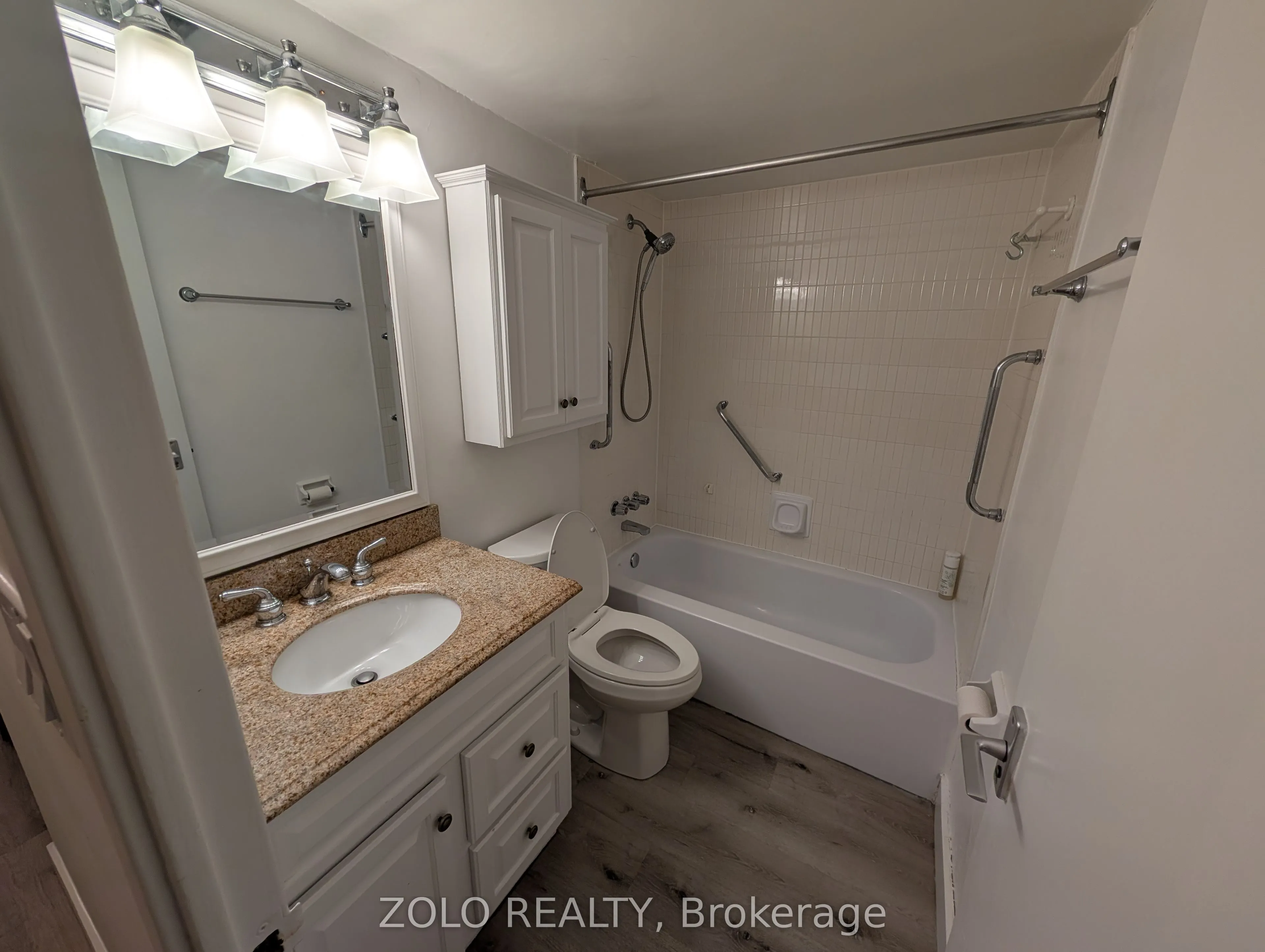5 Massey Square, #1801