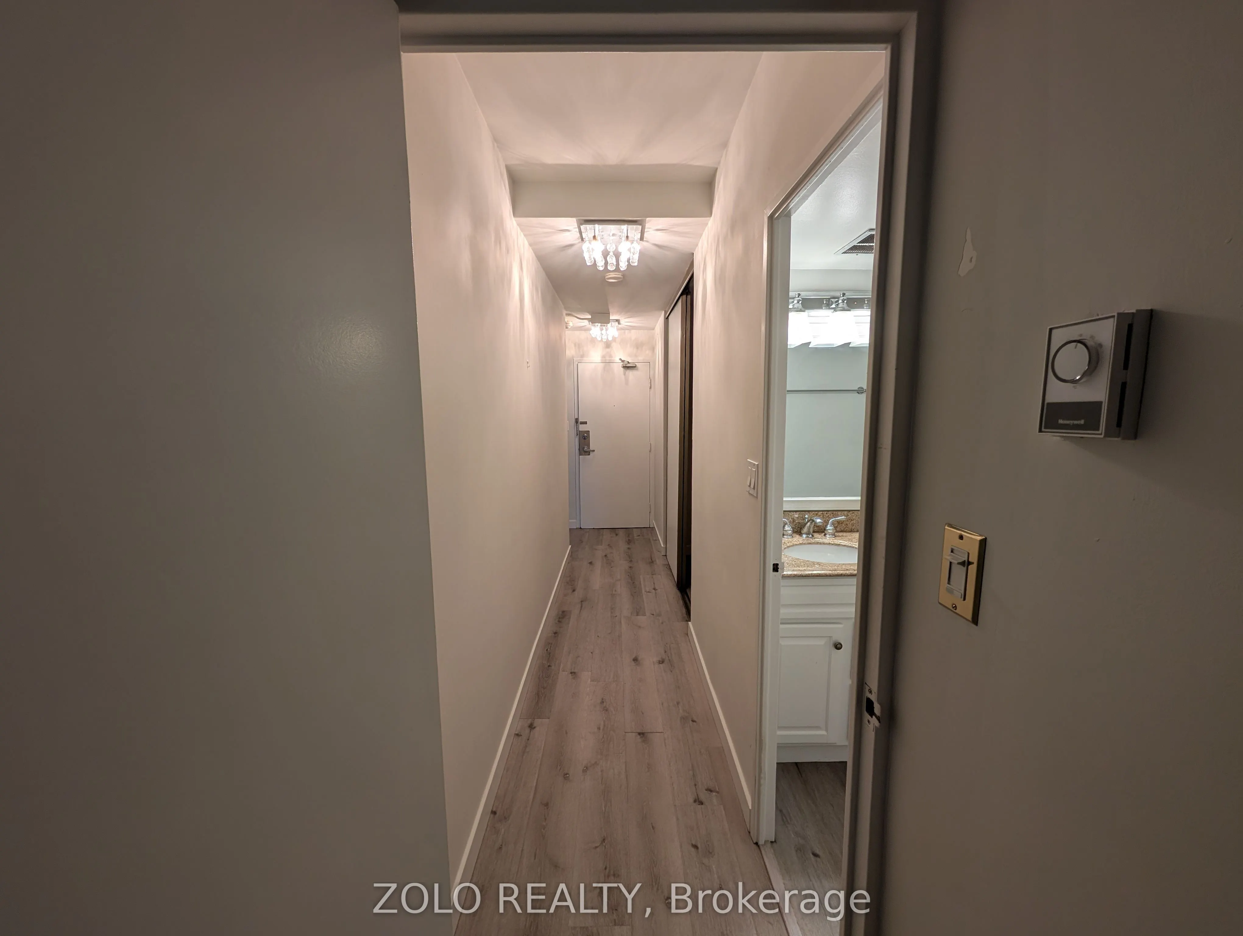 5 Massey Square, #1801