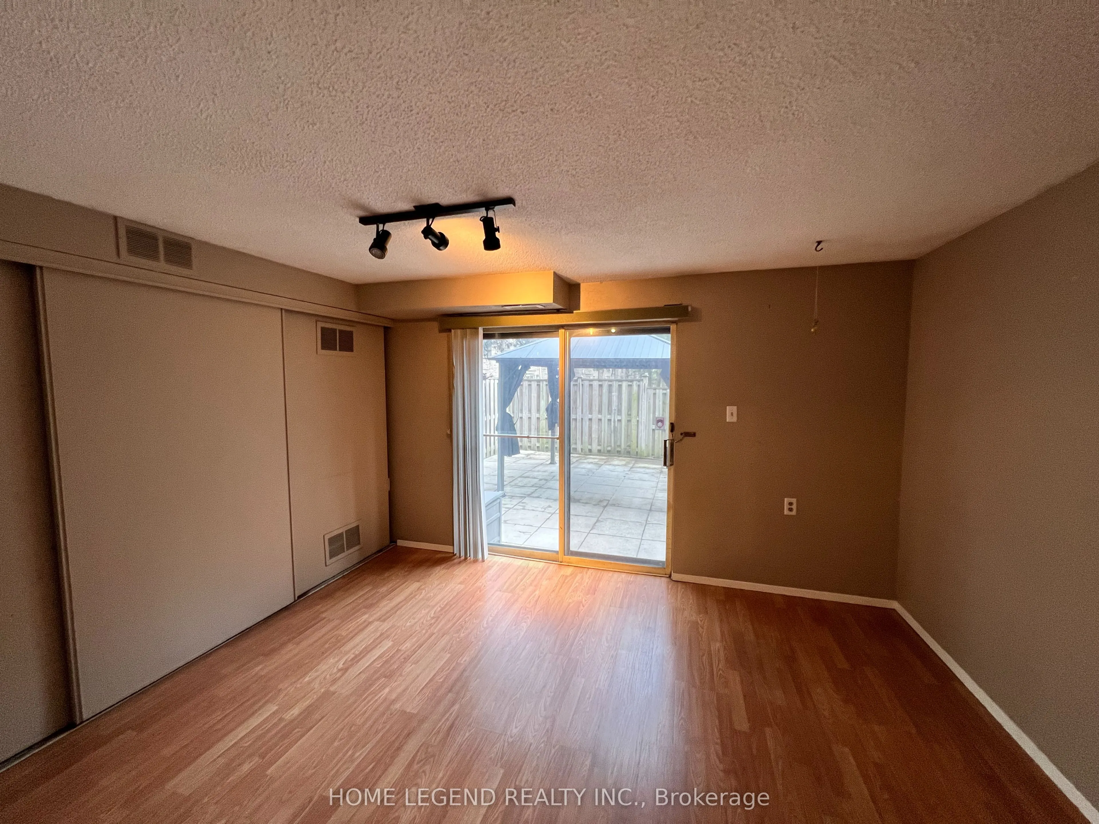 100 Burrows Hall Boulevard, #38