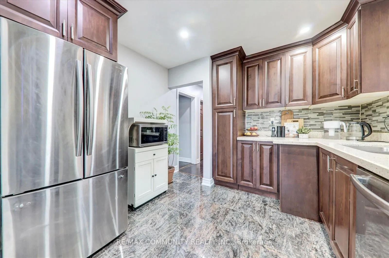 6 Barlow Road