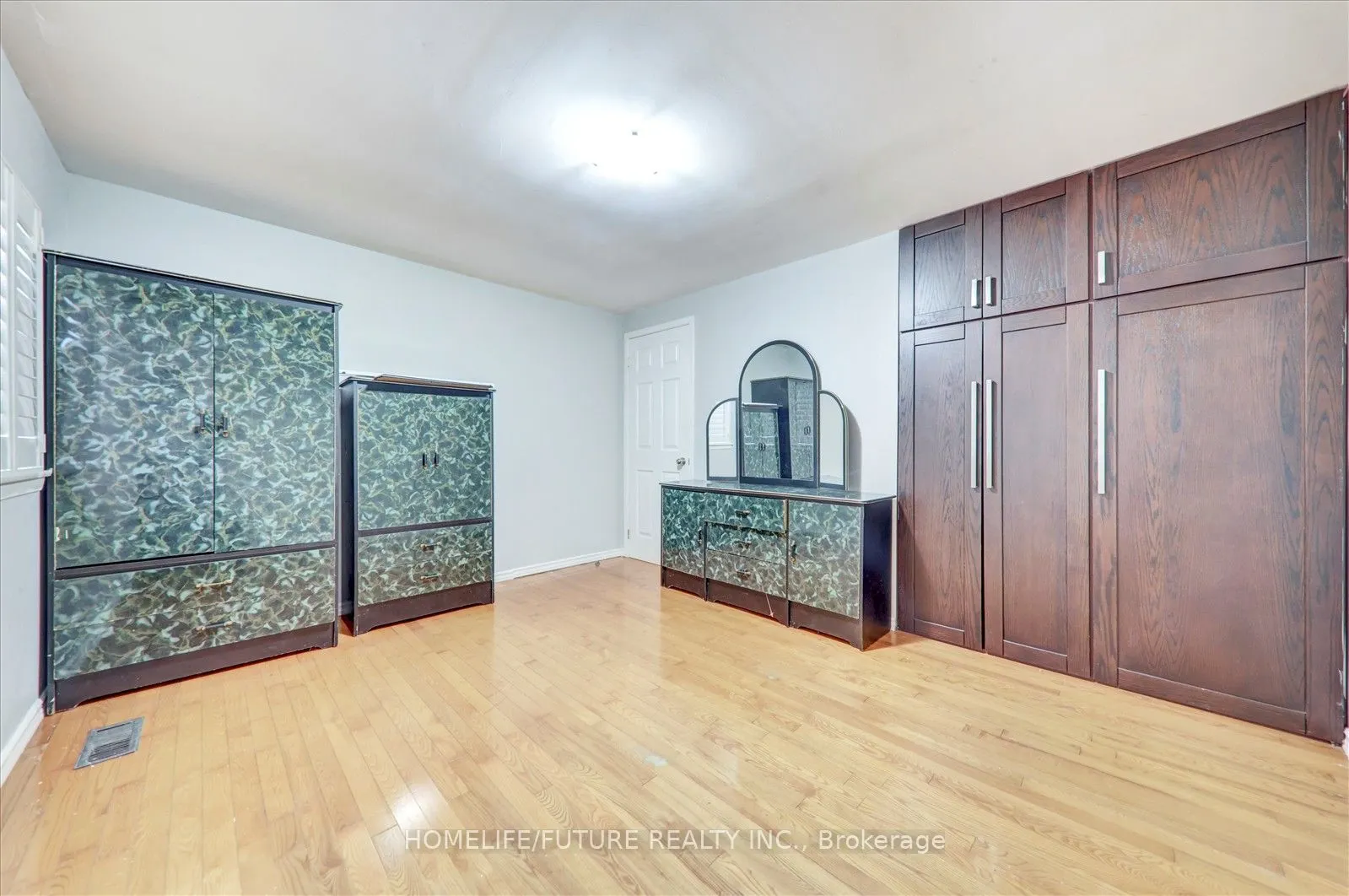 97 Dunsfold Drive, #Main & 2nd Flr