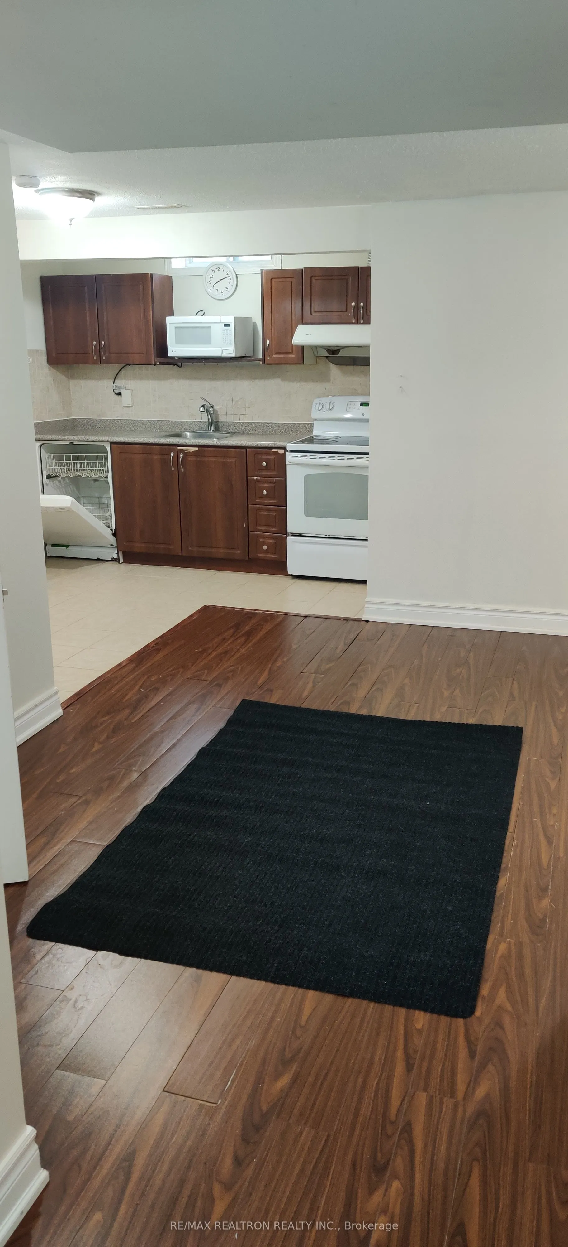 112 Valley Stream Drive