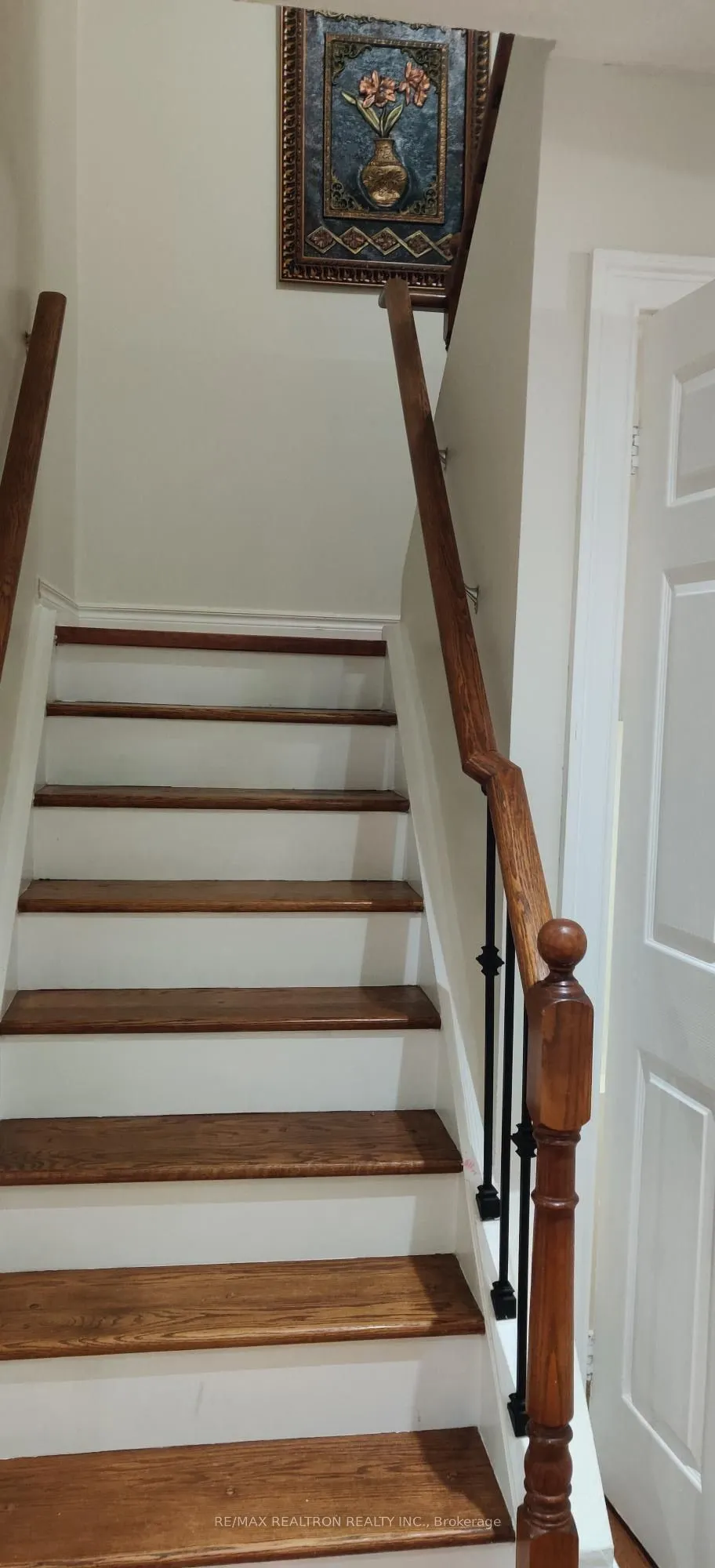 112 Valley Stream Drive