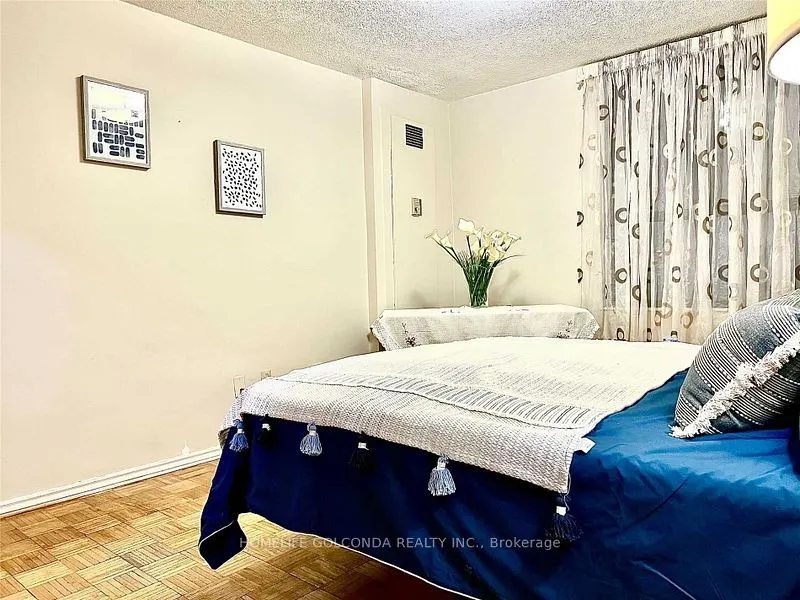 2721 Victoria Park Avenue, #1004