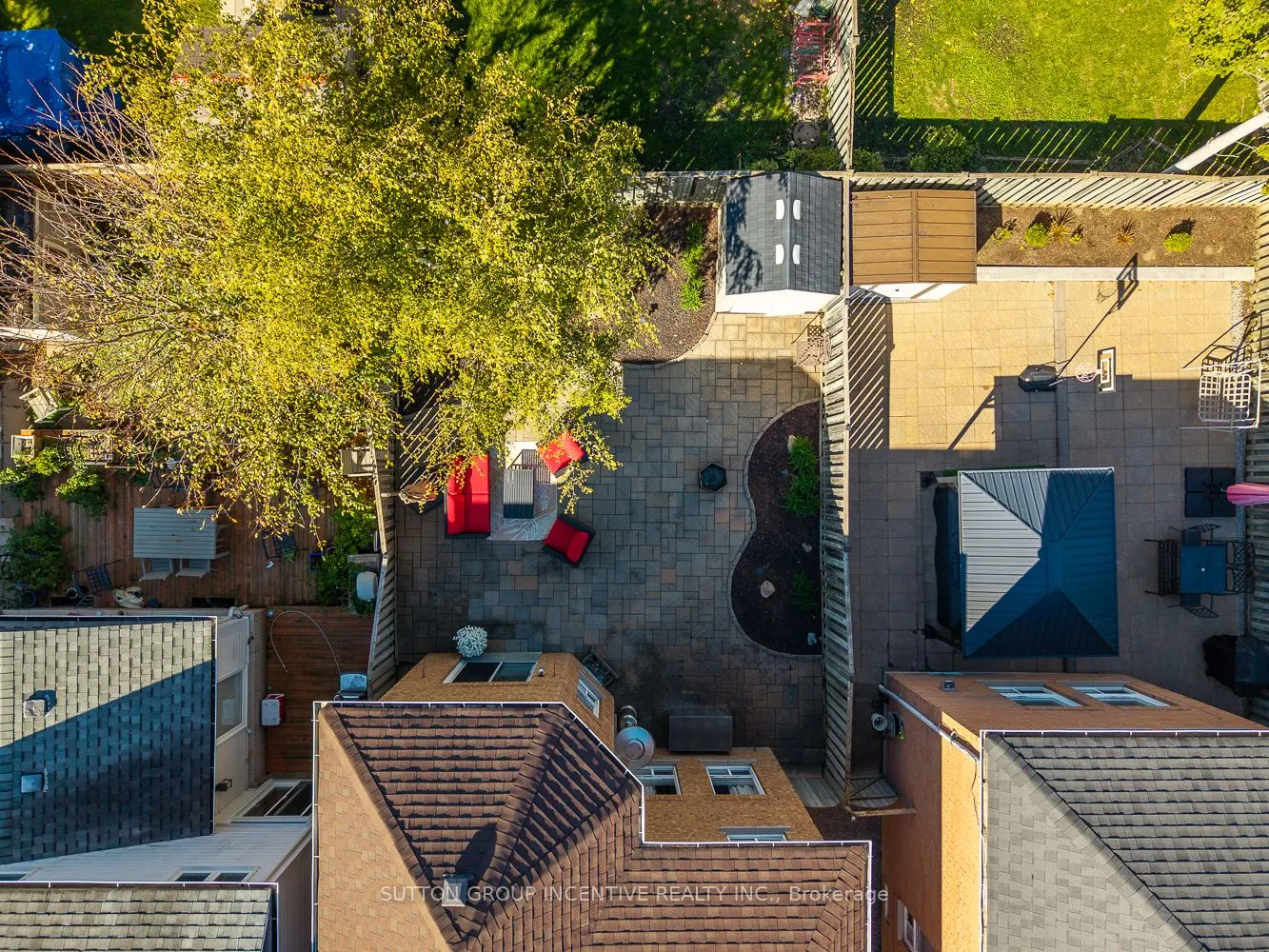 432 Woodsmere Crescent