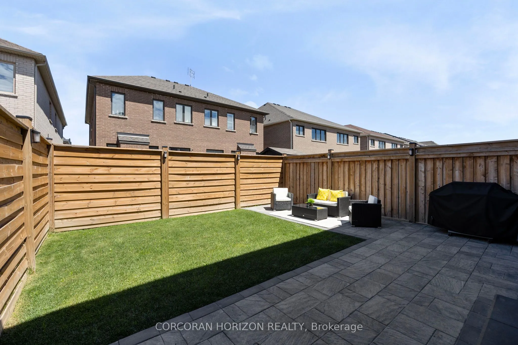 48 Louise Crescent