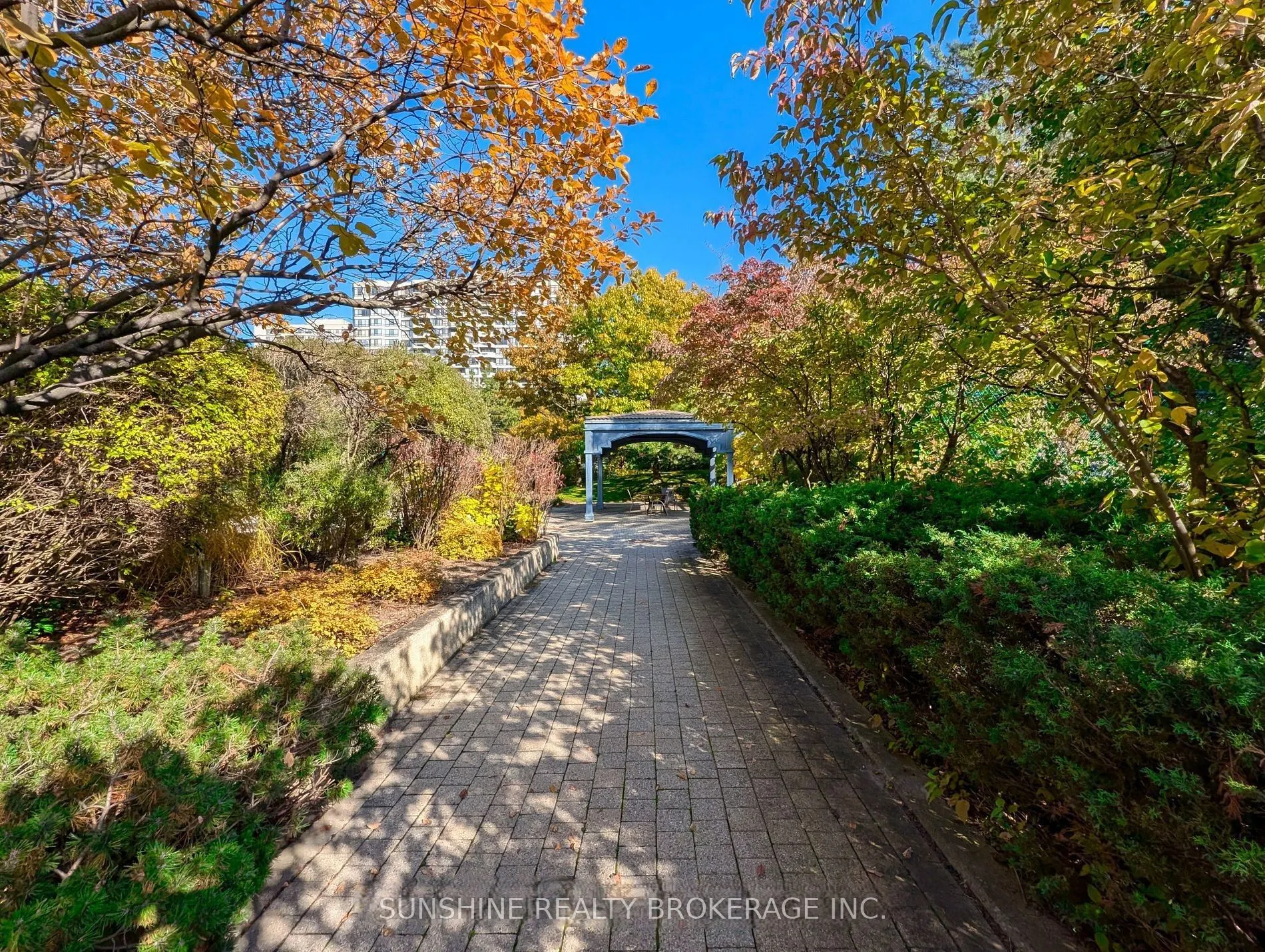 175 Bamburgh Circle, #309