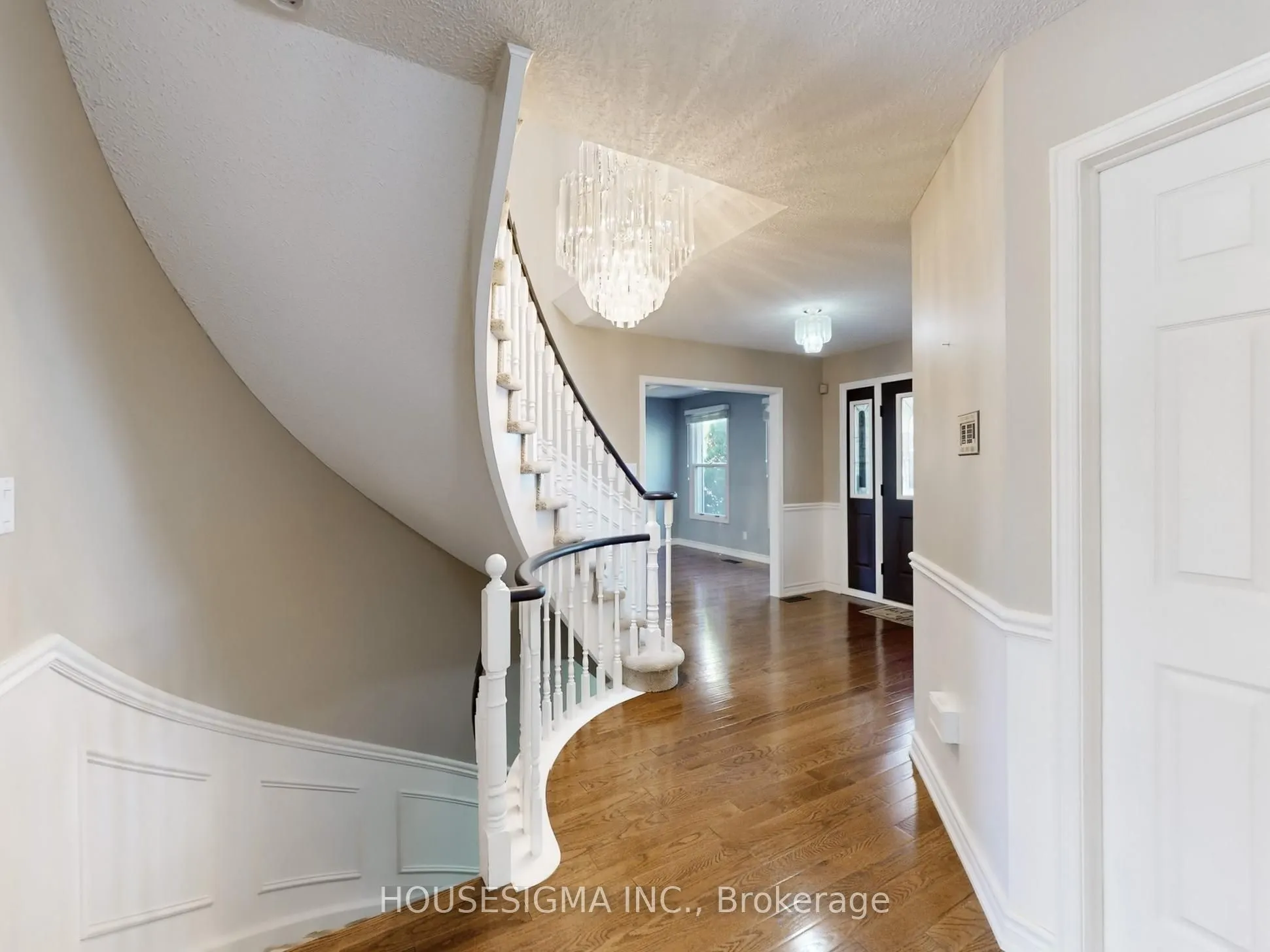 952 Peggoty Circle