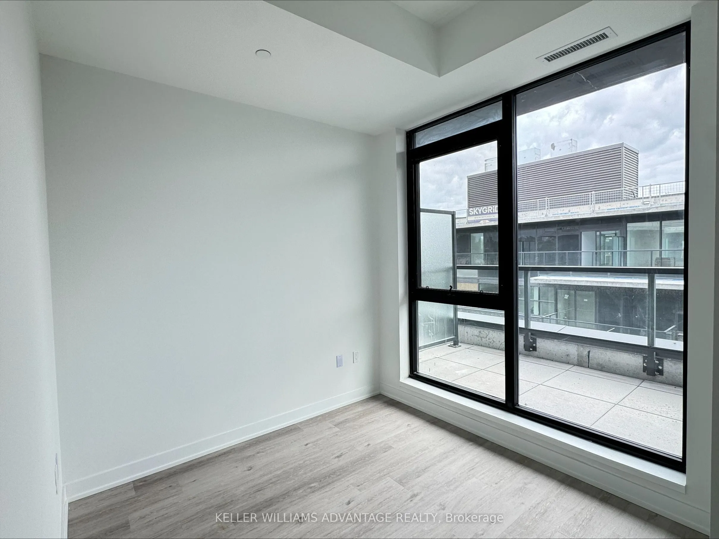 1604 Charles Street E, #PH-511 B