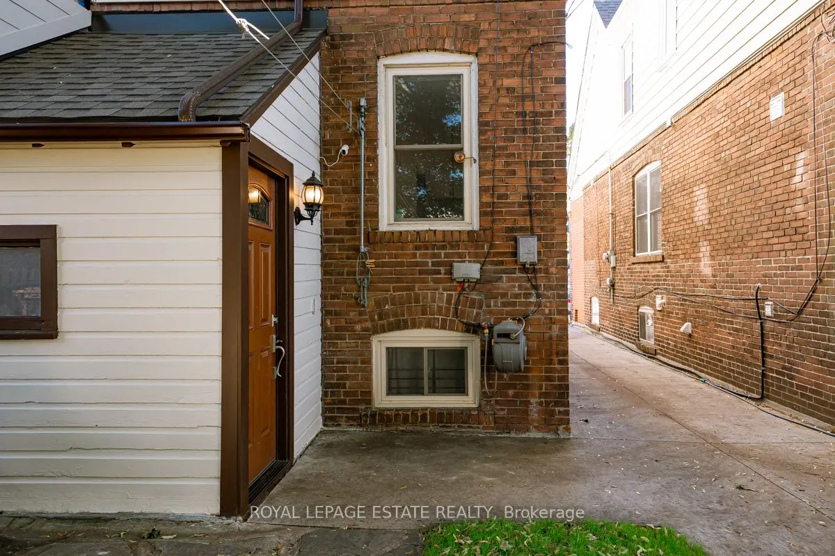 532 Glebeholme Boulevard