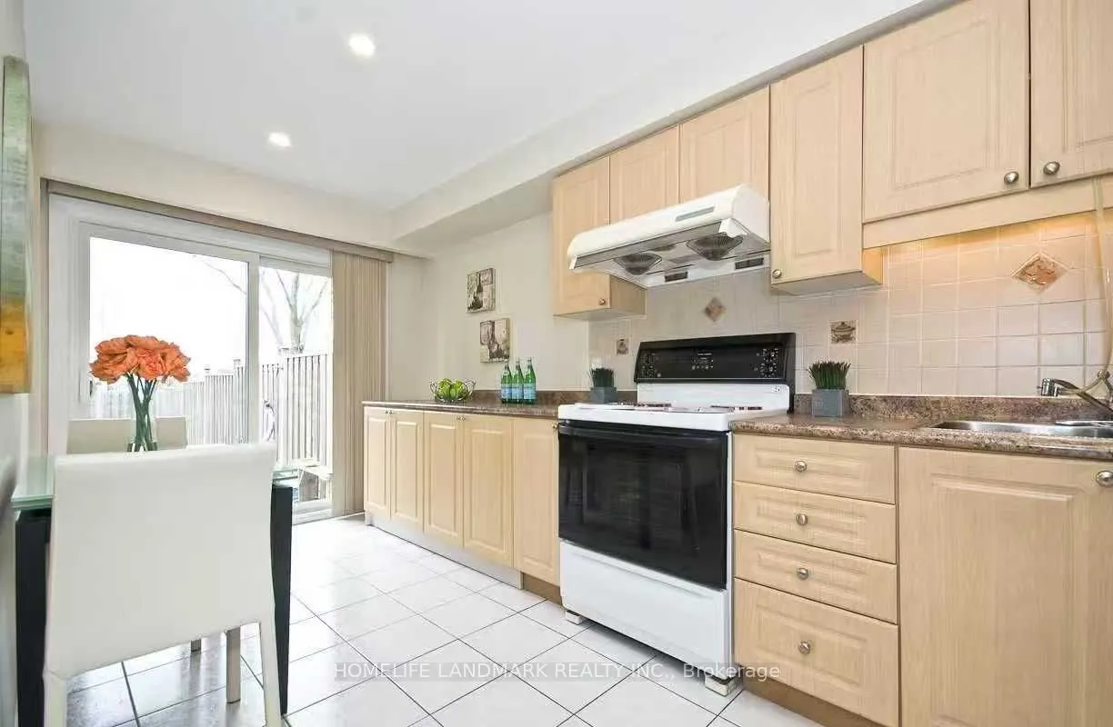 81 Hawkshead Crescent
