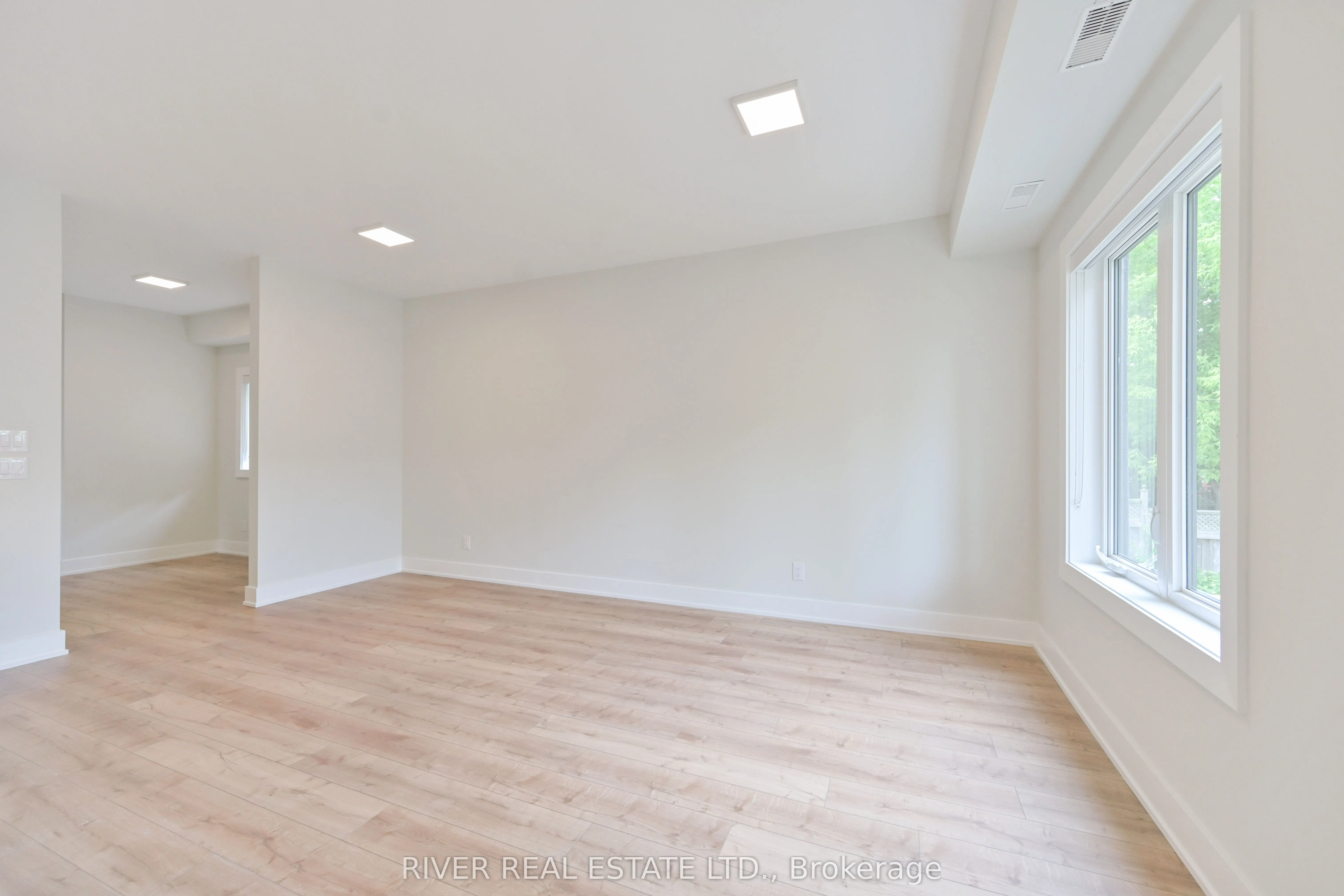 2420 Gerrard Street E, #2