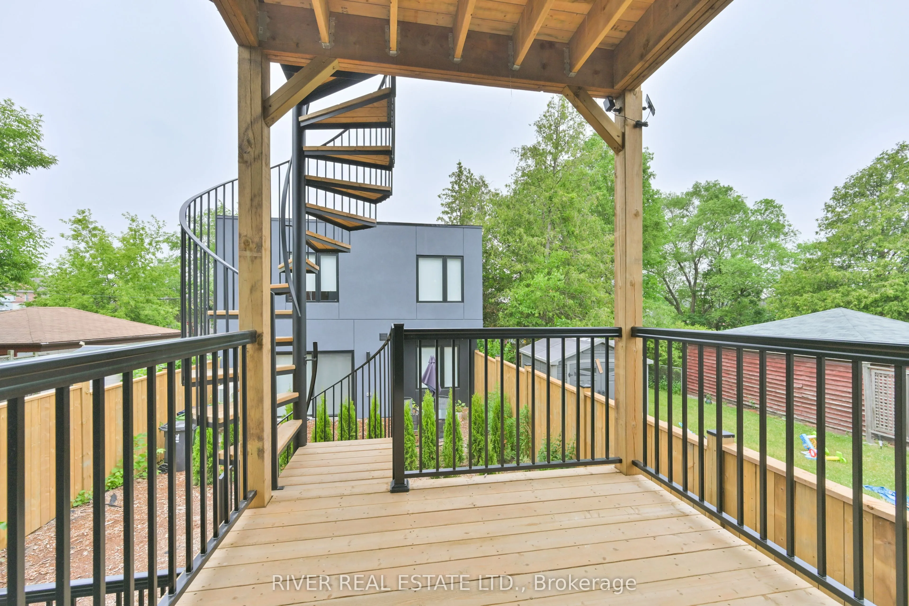 2420 Gerrard Street E, #2