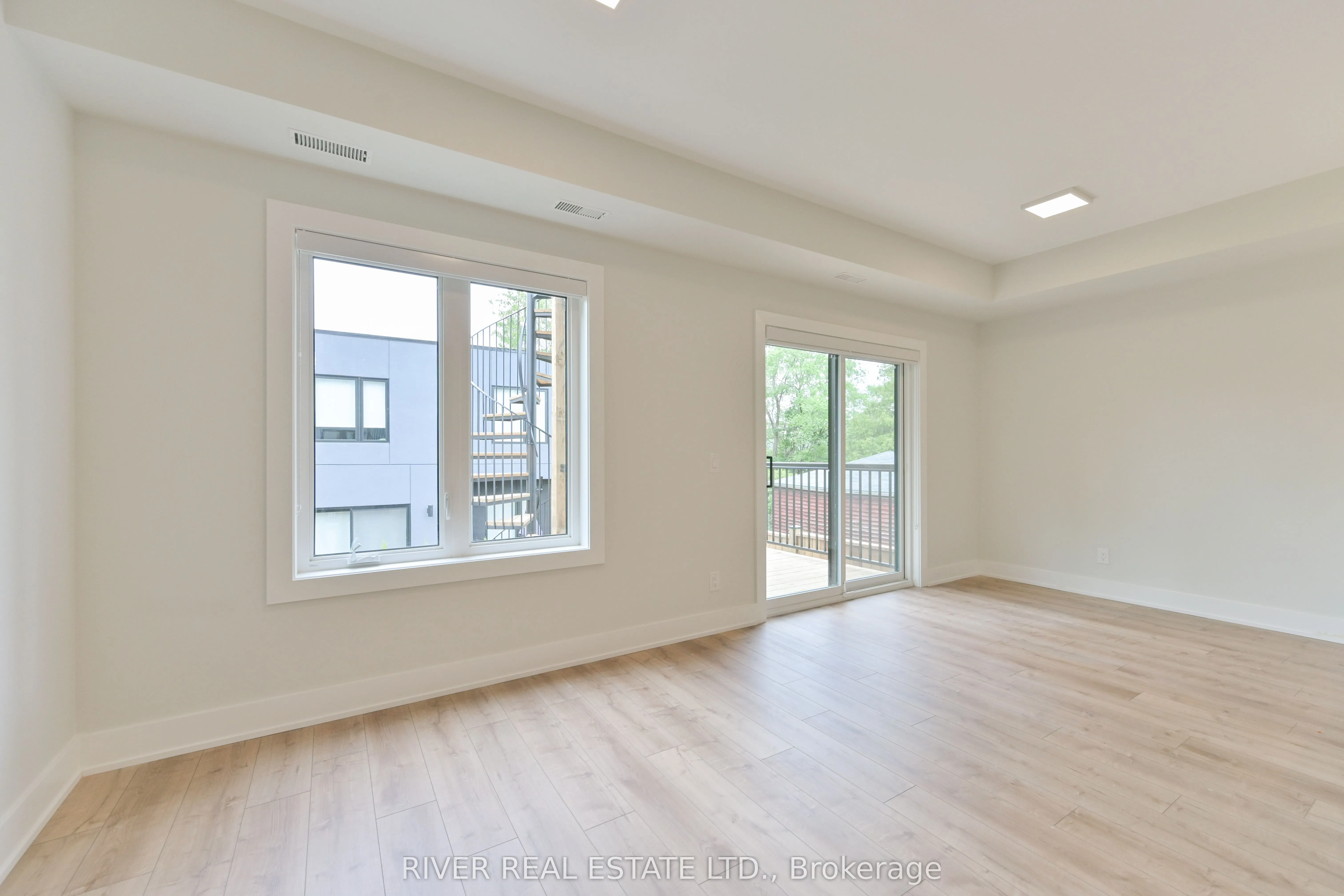 2420 Gerrard Street E, #2