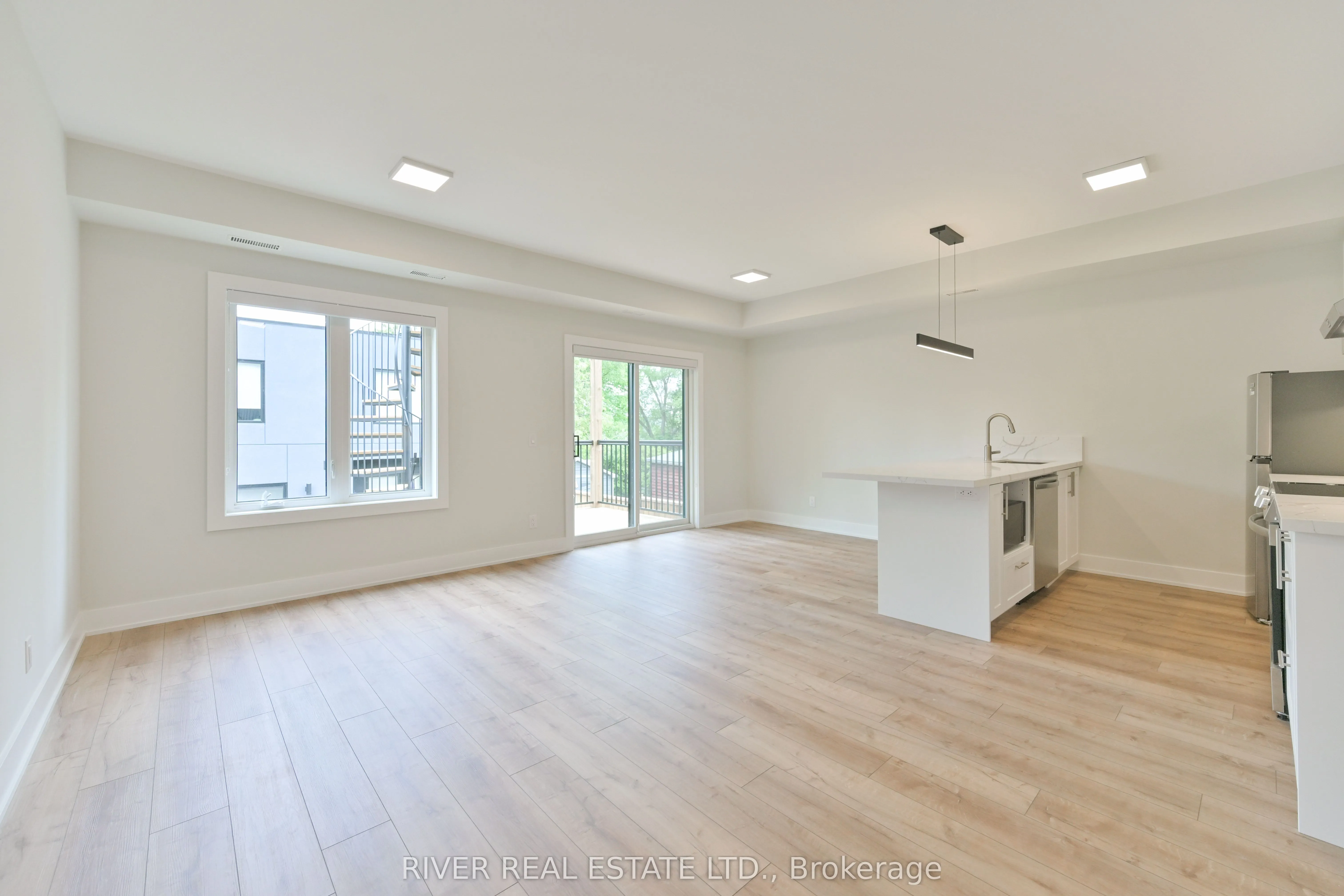 2420 Gerrard Street E, #2