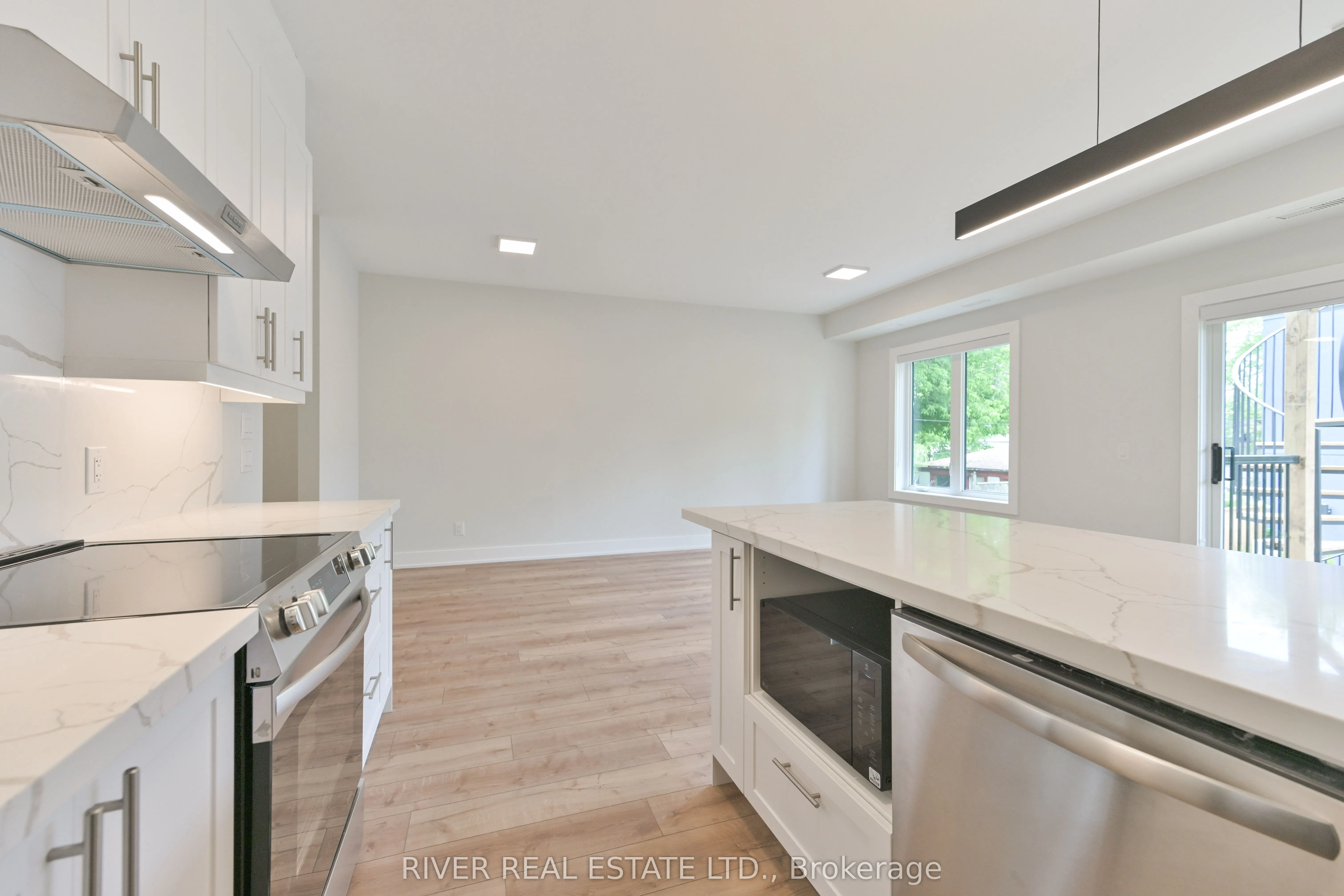 2420 Gerrard Street E, #2