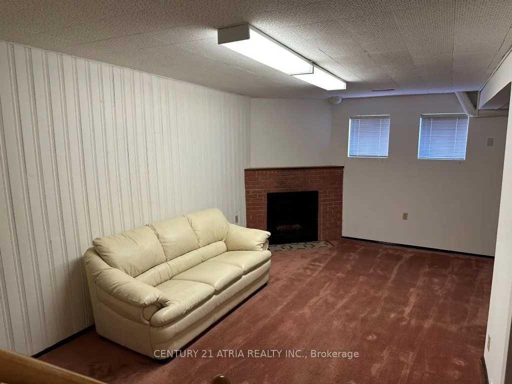 85 Sandyhook Square